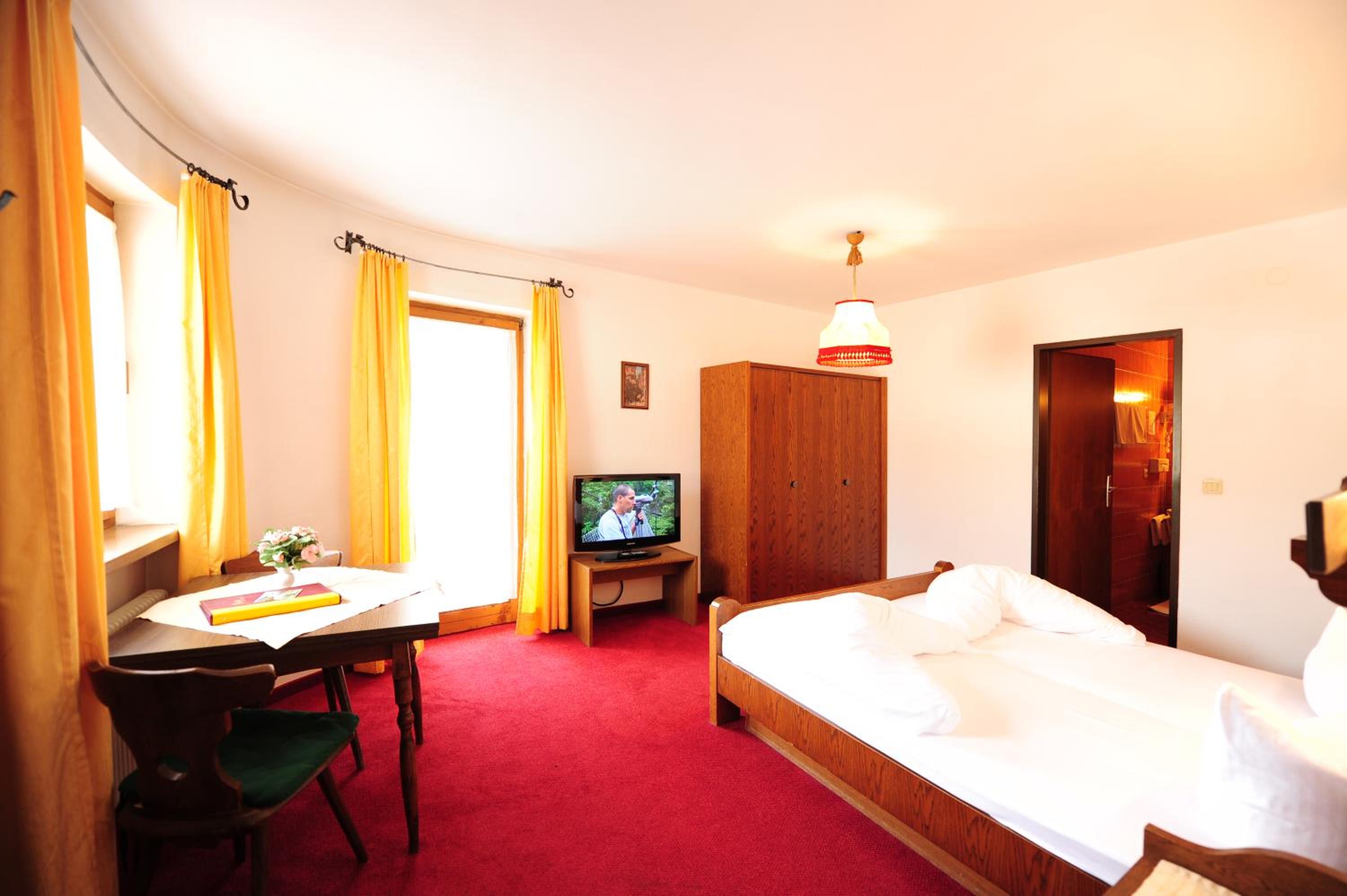 Double Room with Mountain View