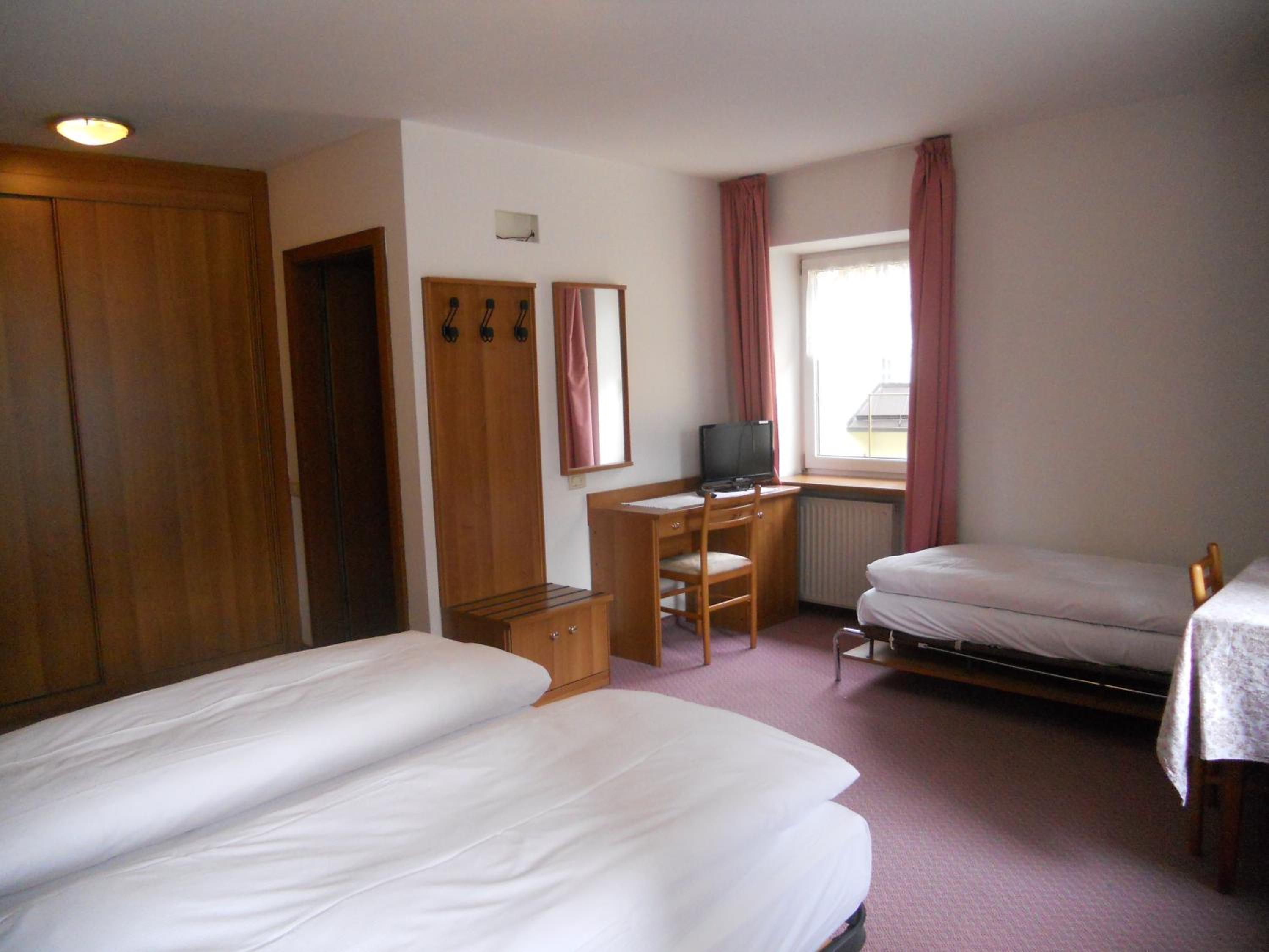 Triple Room - Photo 1