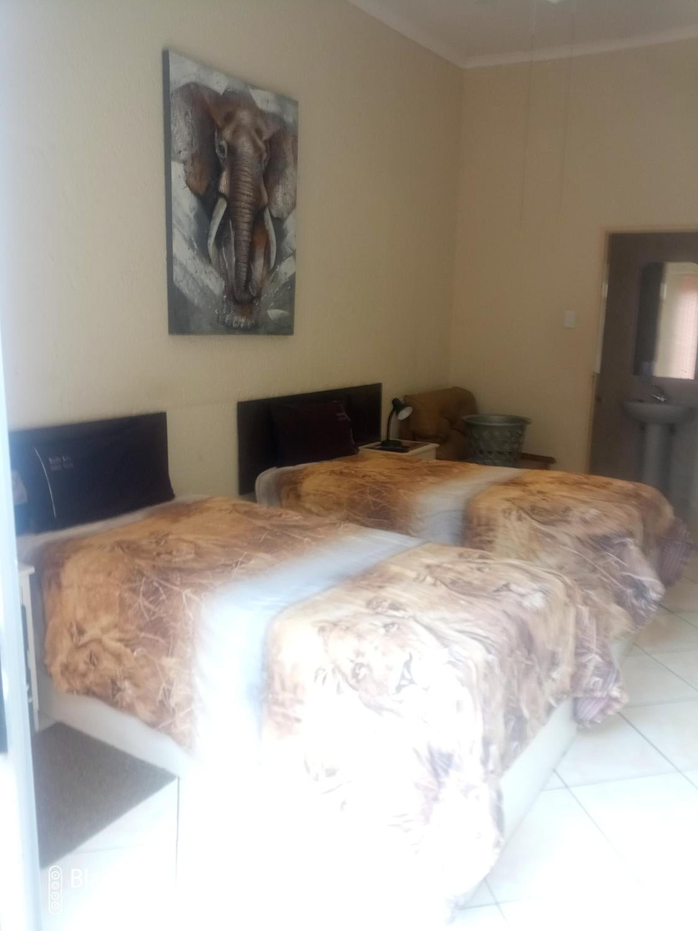 Deluxe Double Room with Shower