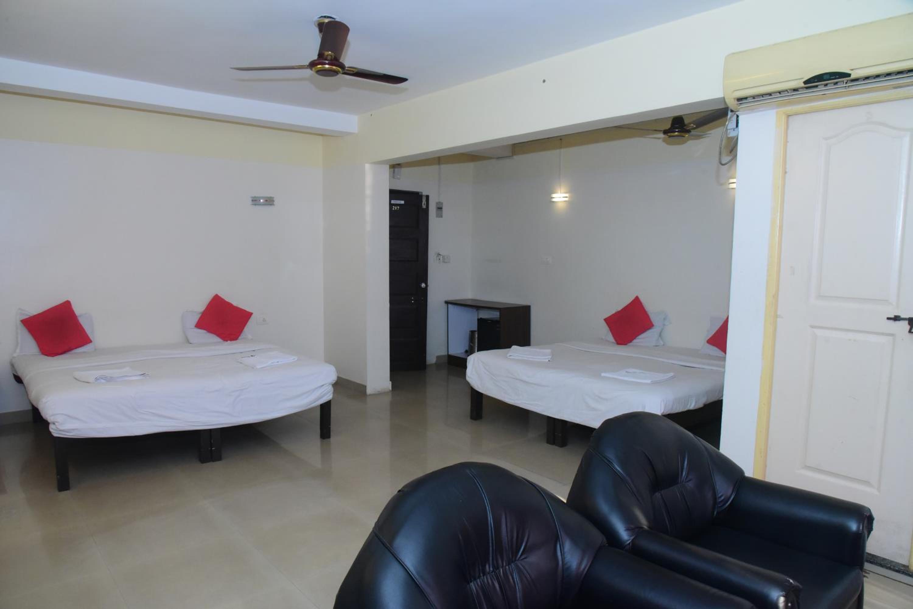 Family Room with Bathroom photo 1