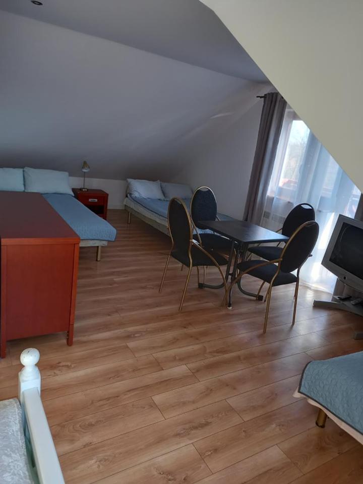 Apartment with Balcony photo 2