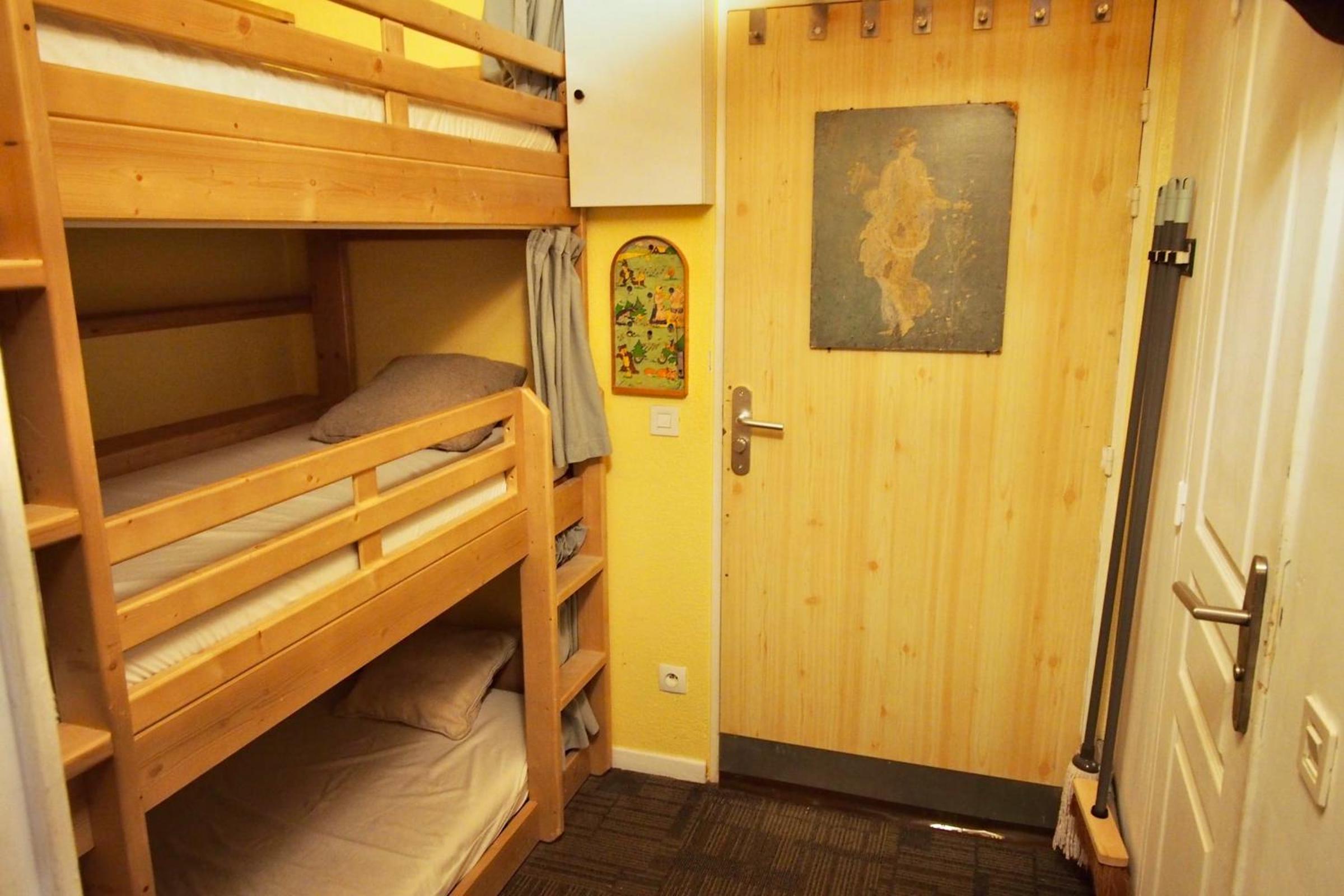 Studio Apartment - Photo 2
