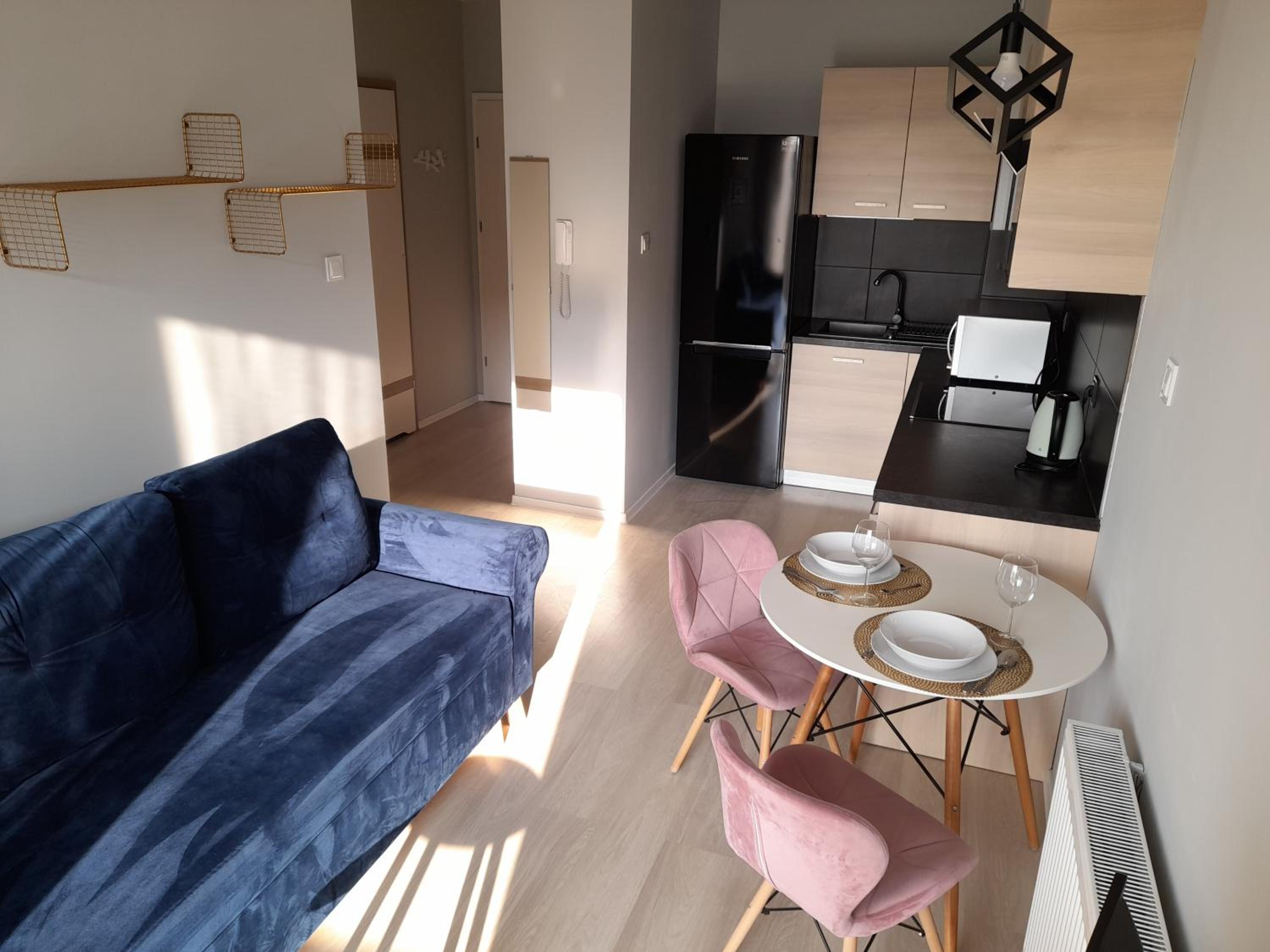 One-Bedroom Apartment photo 1