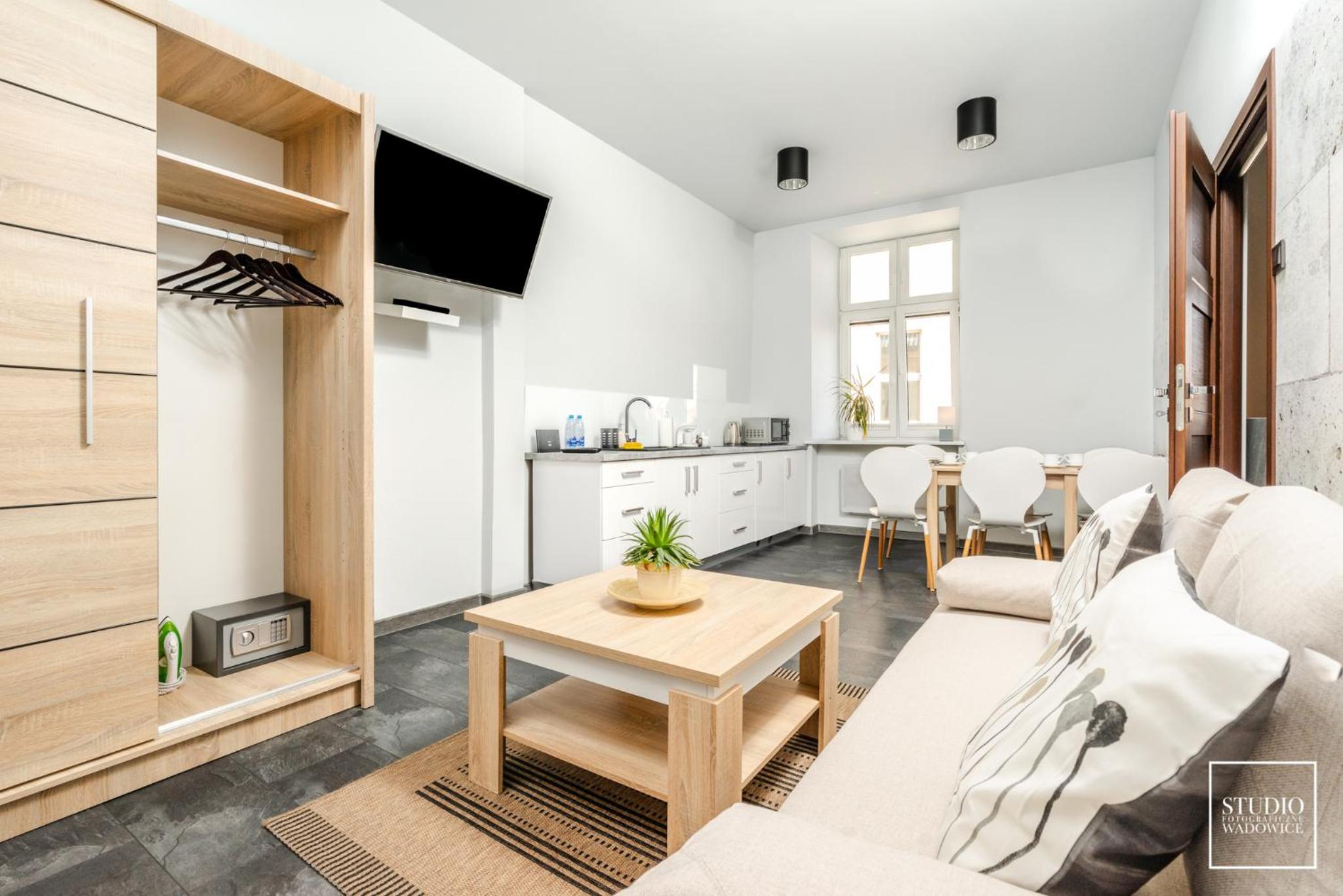 One-Bedroom Apartment - Photo 5