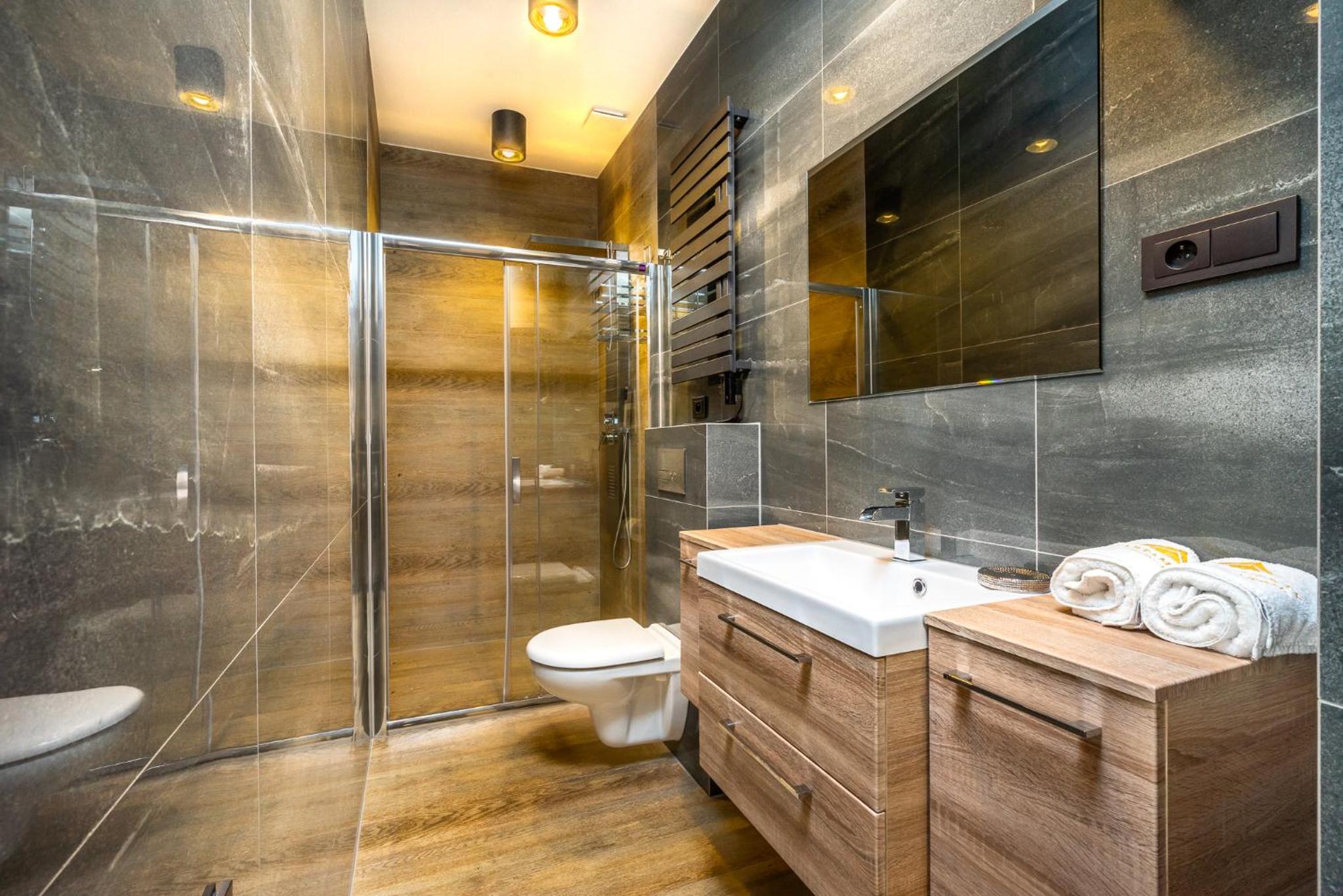 One-Bedroom Apartment - Photo 13