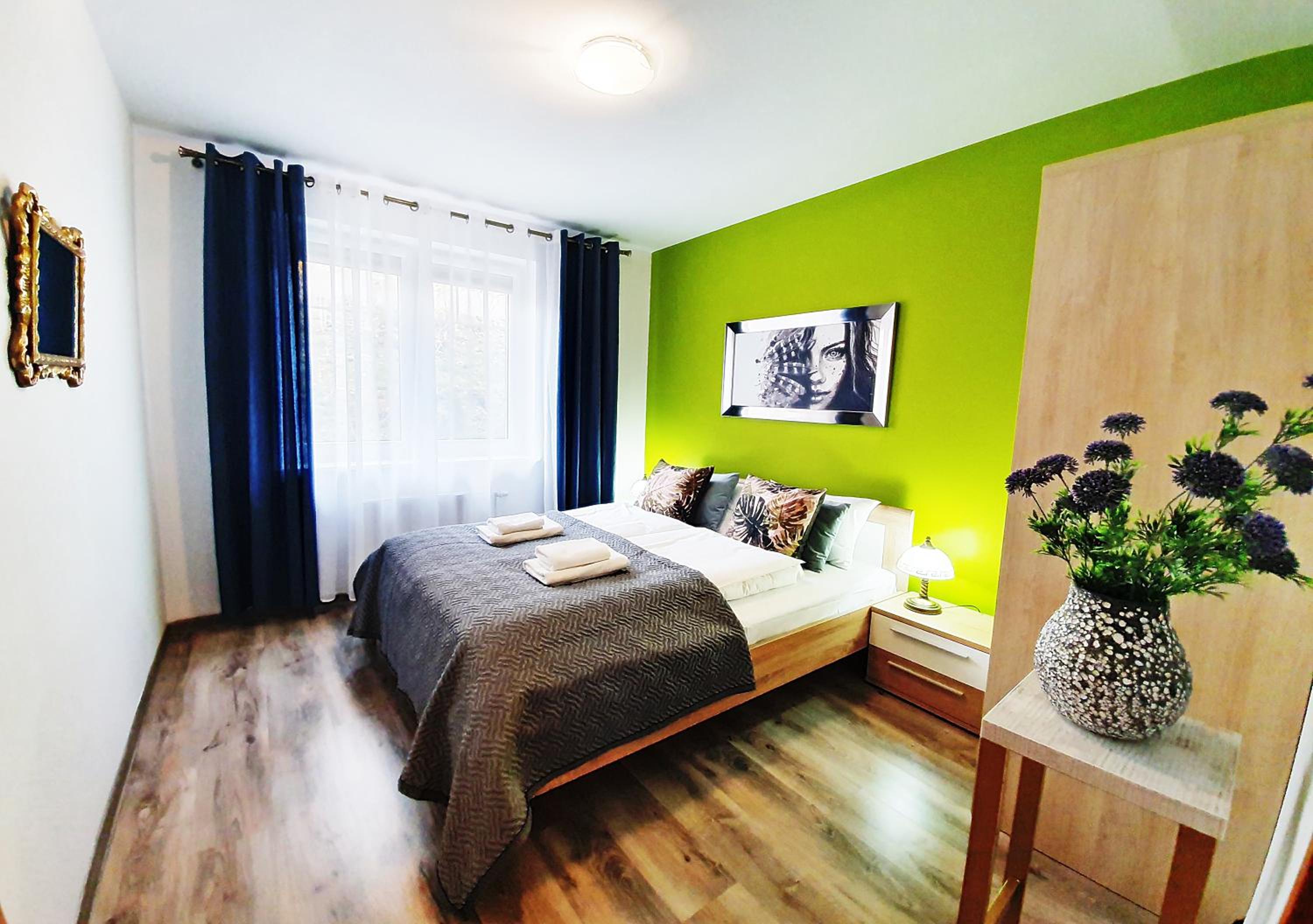 Family Two-Bedroom Apartment -1B