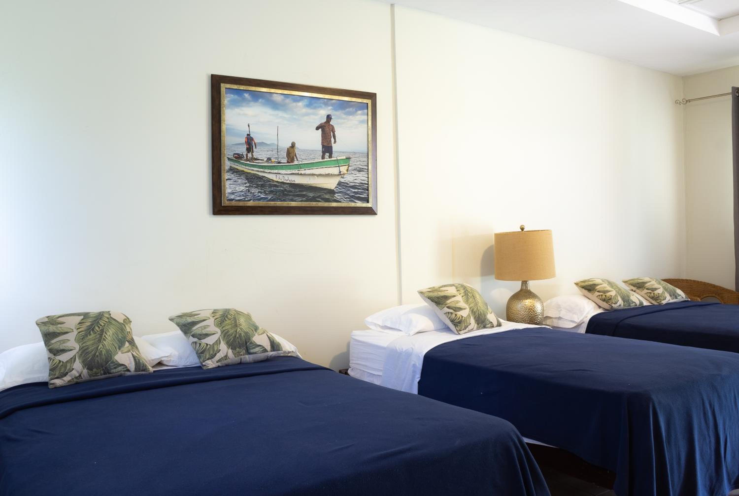 Deluxe Family Room photo 1