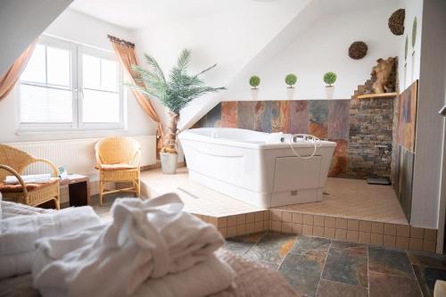 Suite with Spa Bath