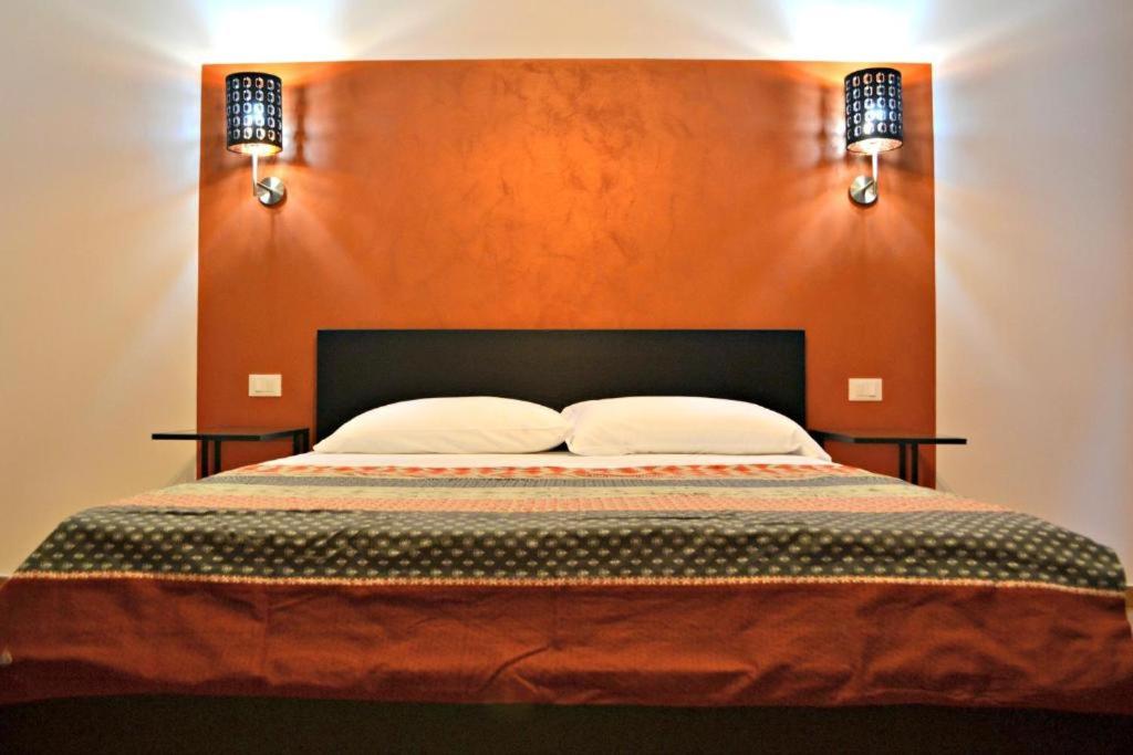 Double Room with Private Bathroom photo 1