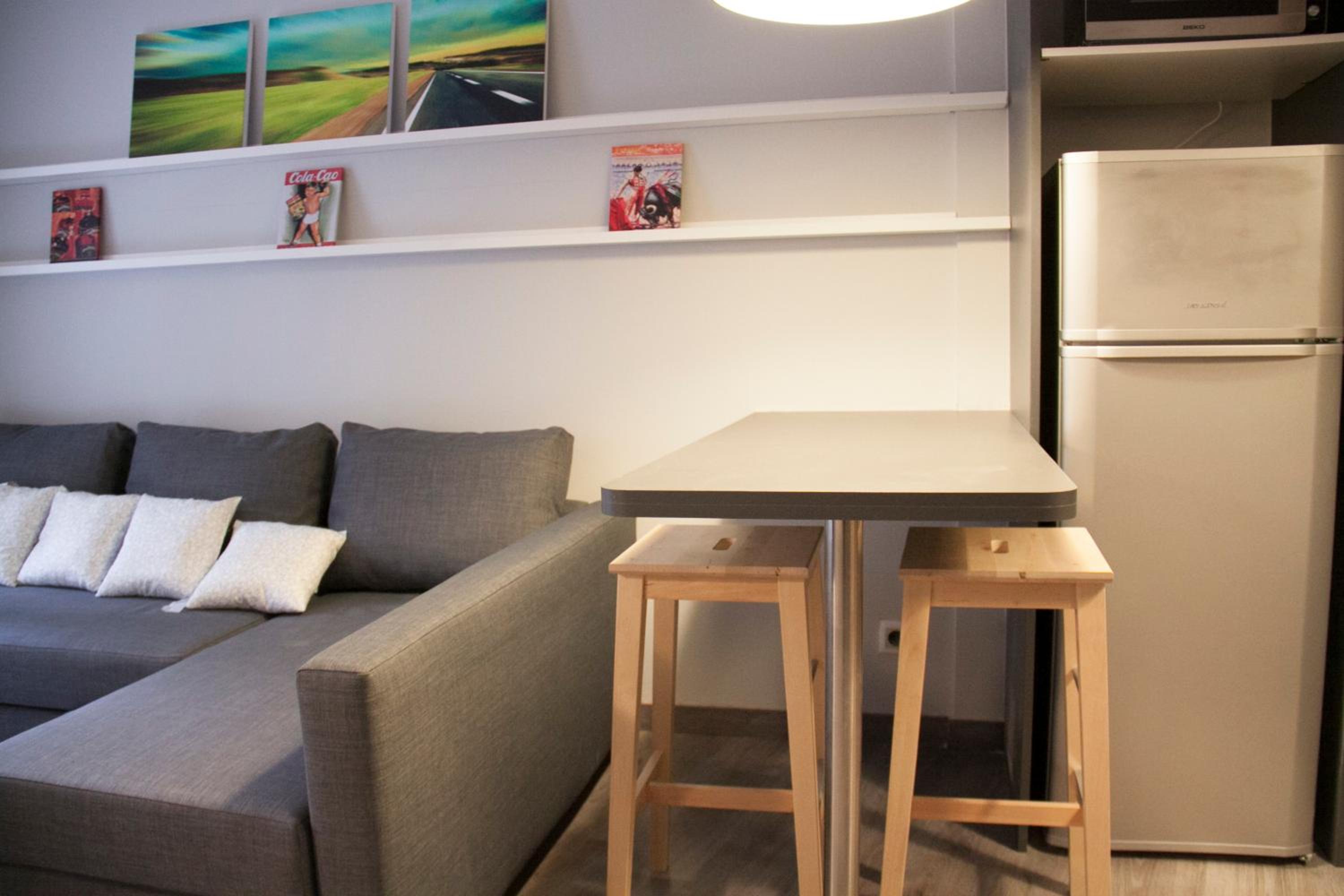 One-Bedroom Apartment with Terrace photo 3
