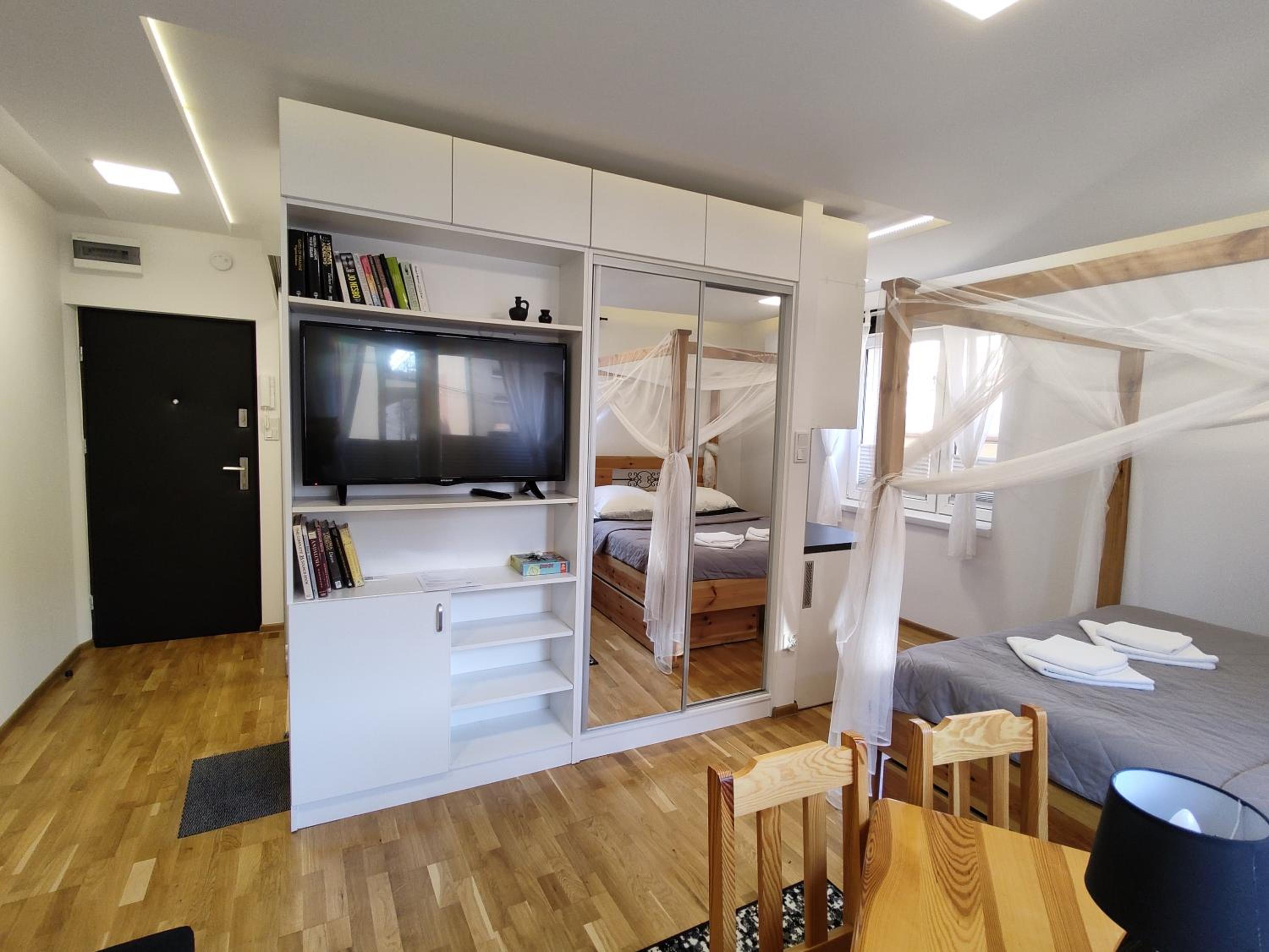 Apartment - Photo 4