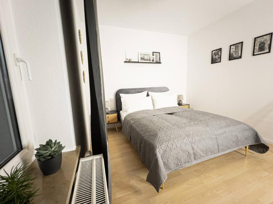 Two-Bedroom Apartment - Photo 33