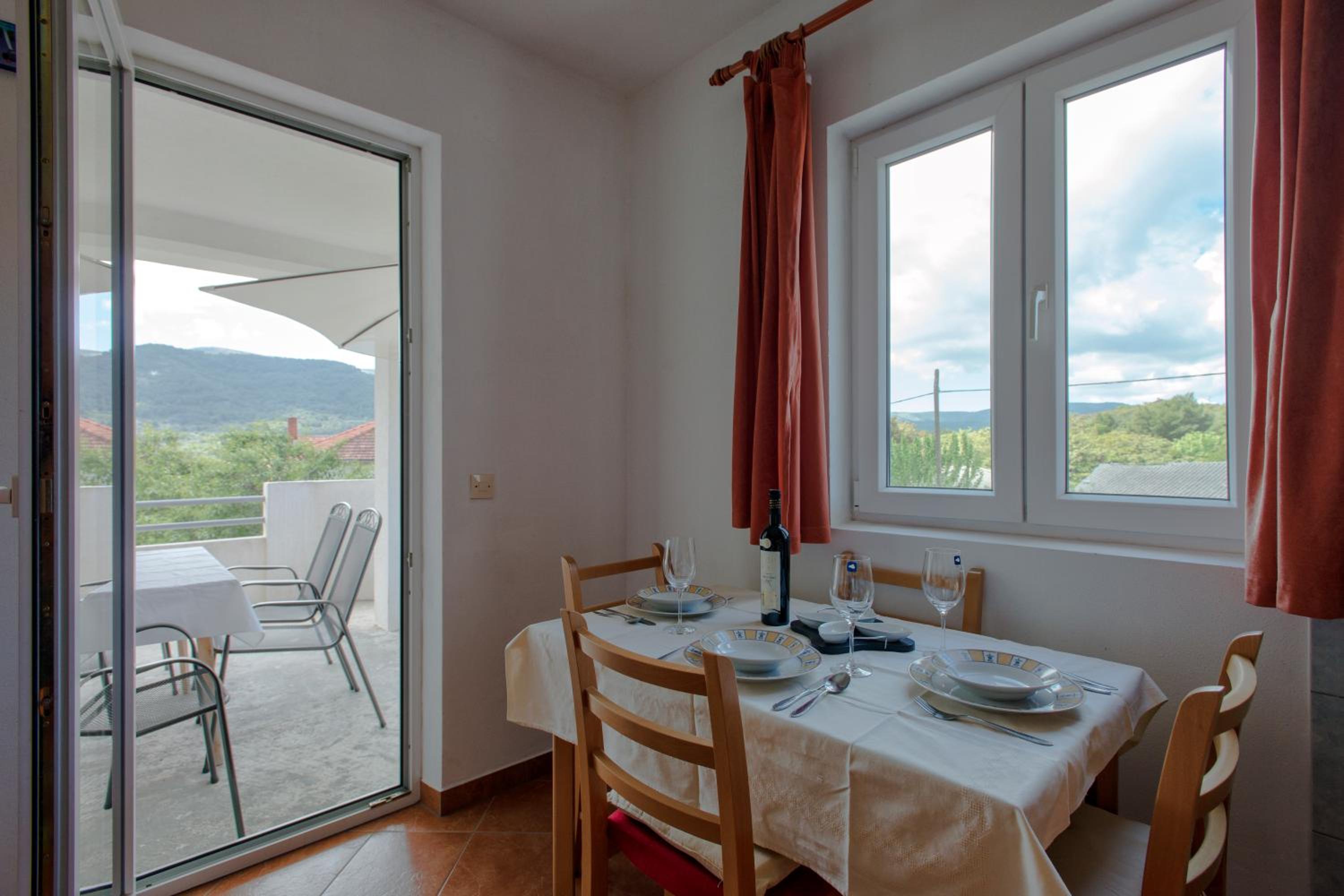 Studio Apartment with Terrace and City View (2+1)
