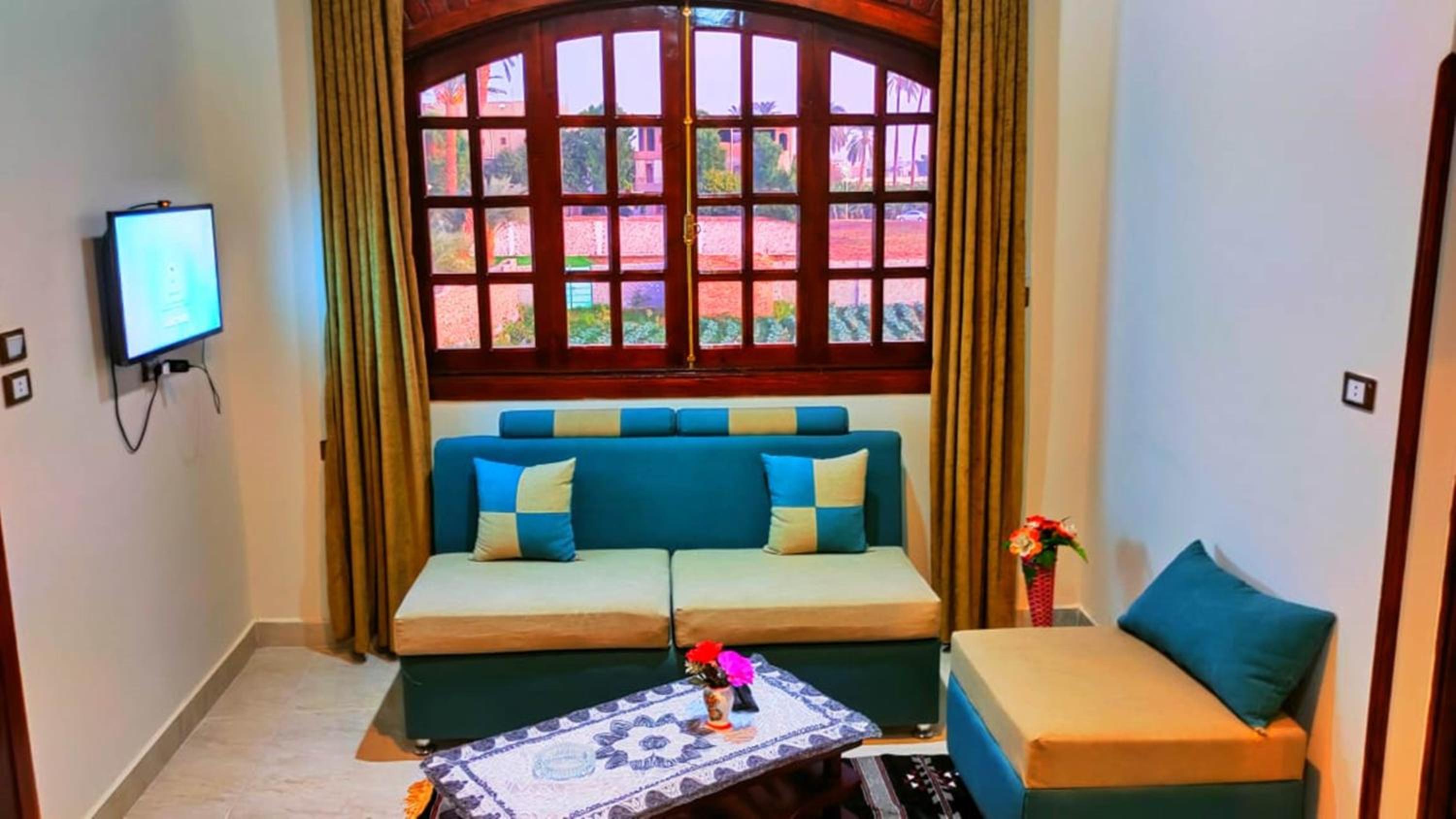 One-Bedroom Apartment - Photo 3