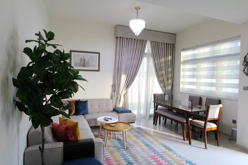 Villa photo 1