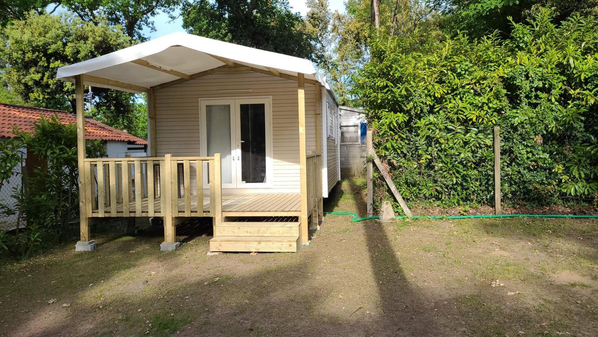 Mobile Home - Photo 5