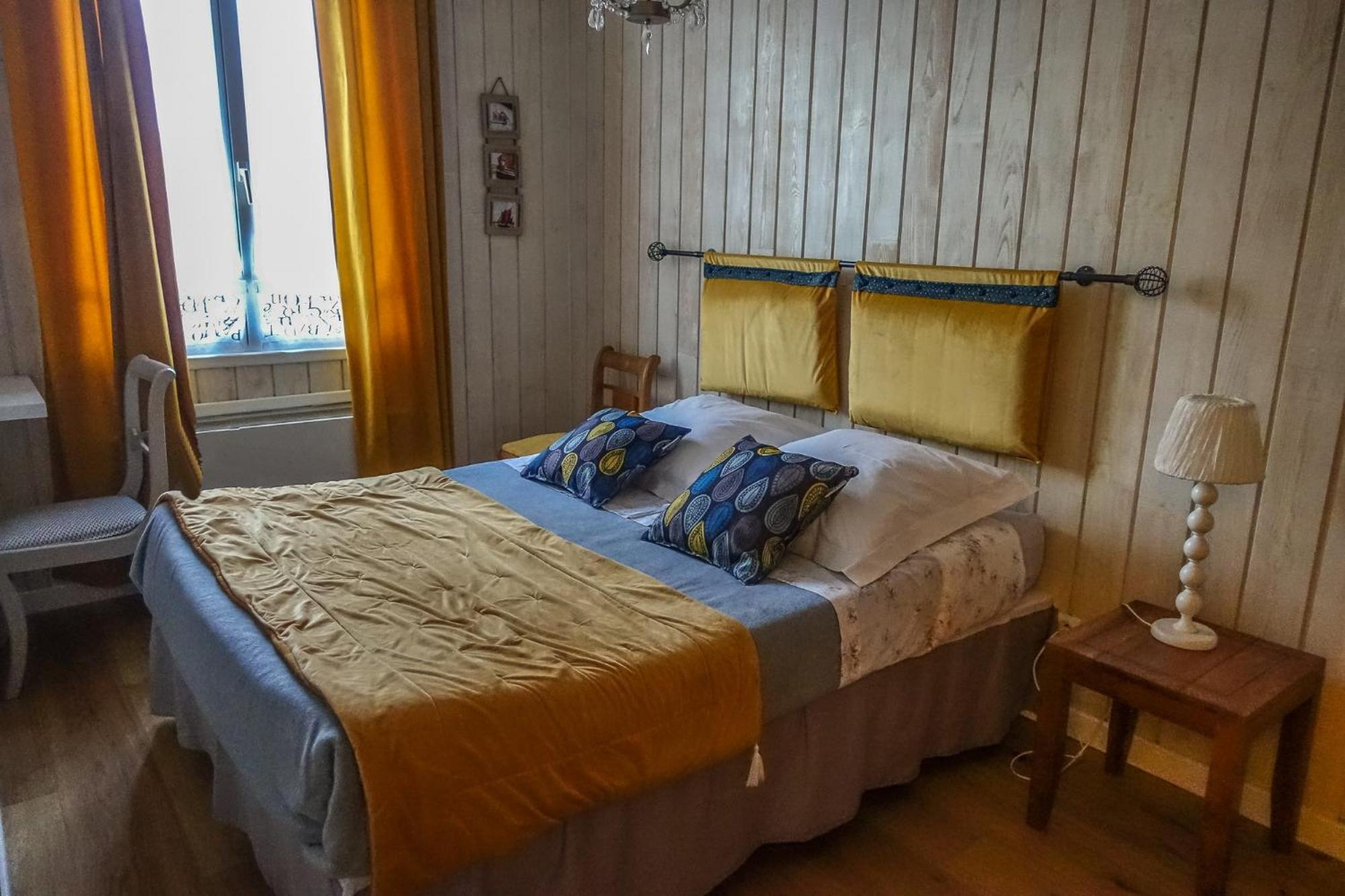 Double Room - Photo 8