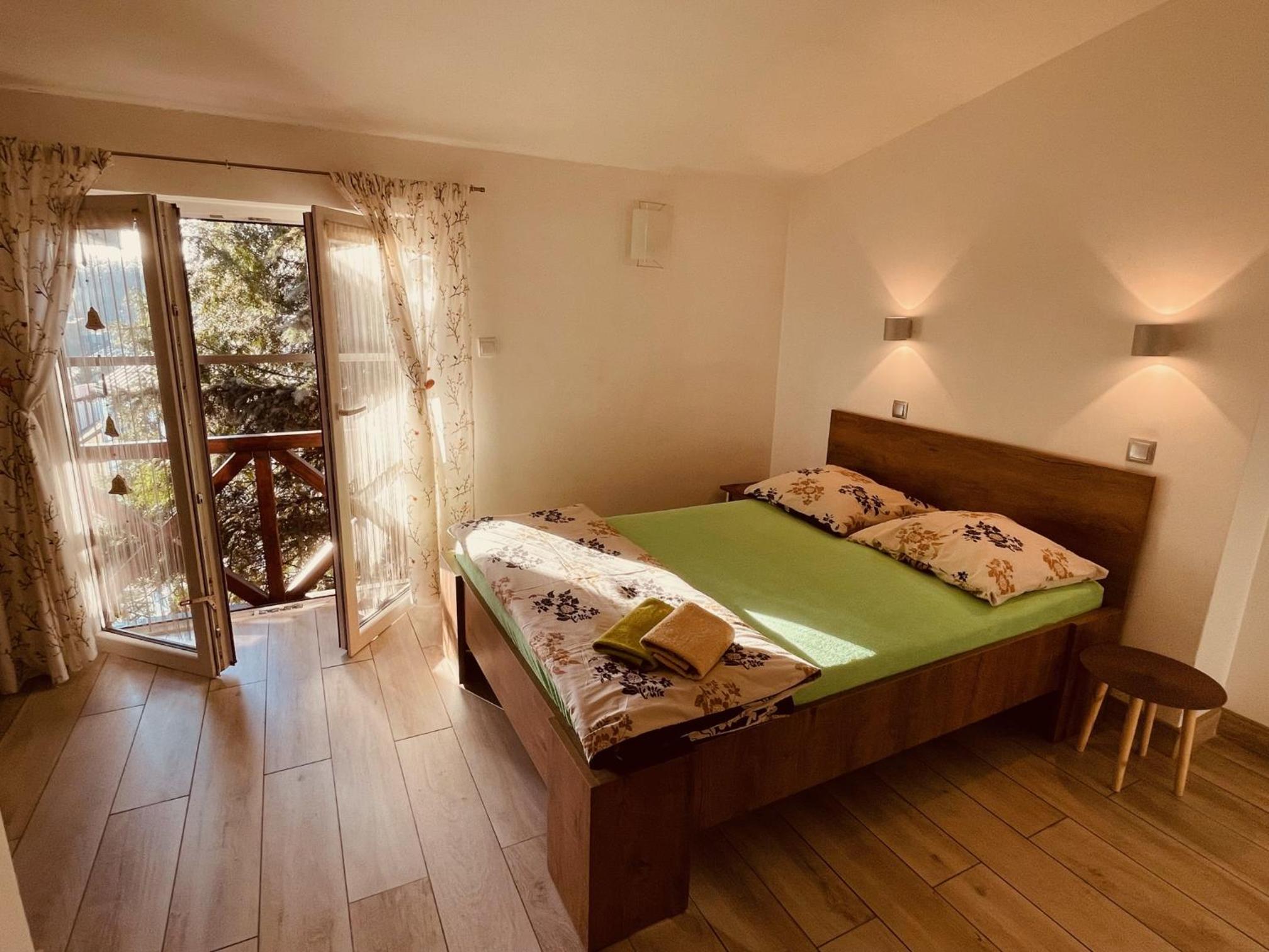 Double Room with Private Bathroom photo 1