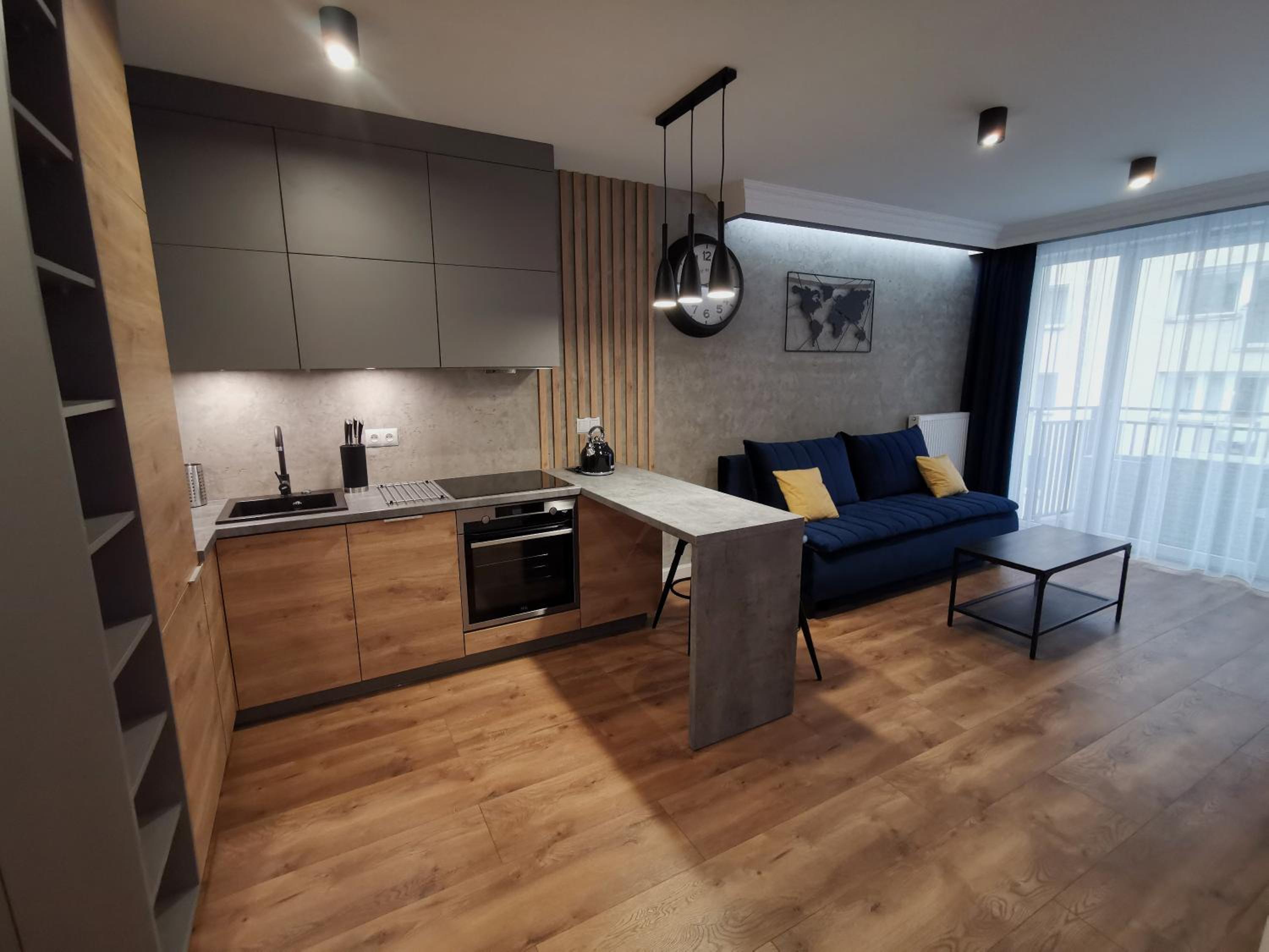 One-Bedroom Apartment - Photo 8