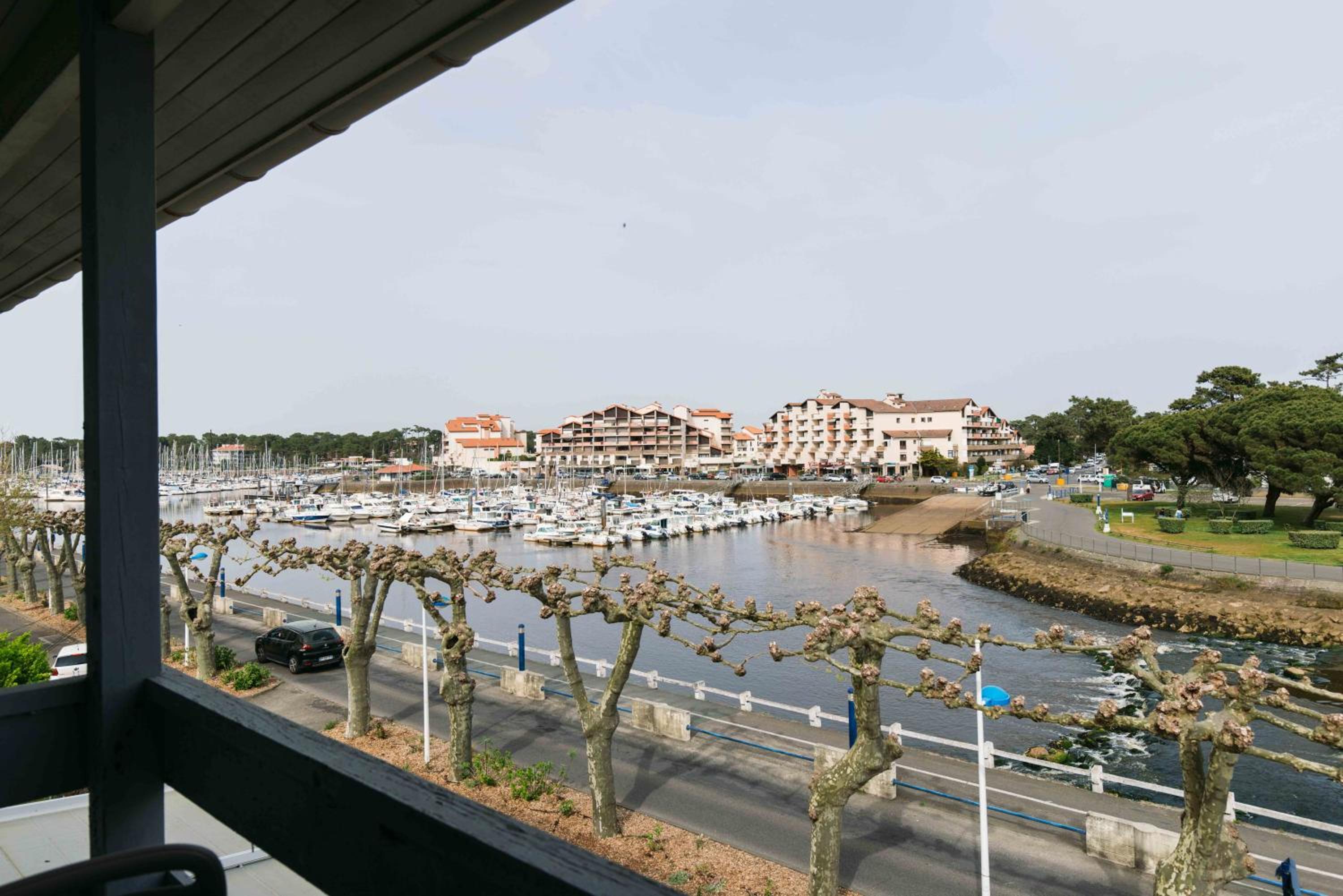 Double Room with Balcony and Port View