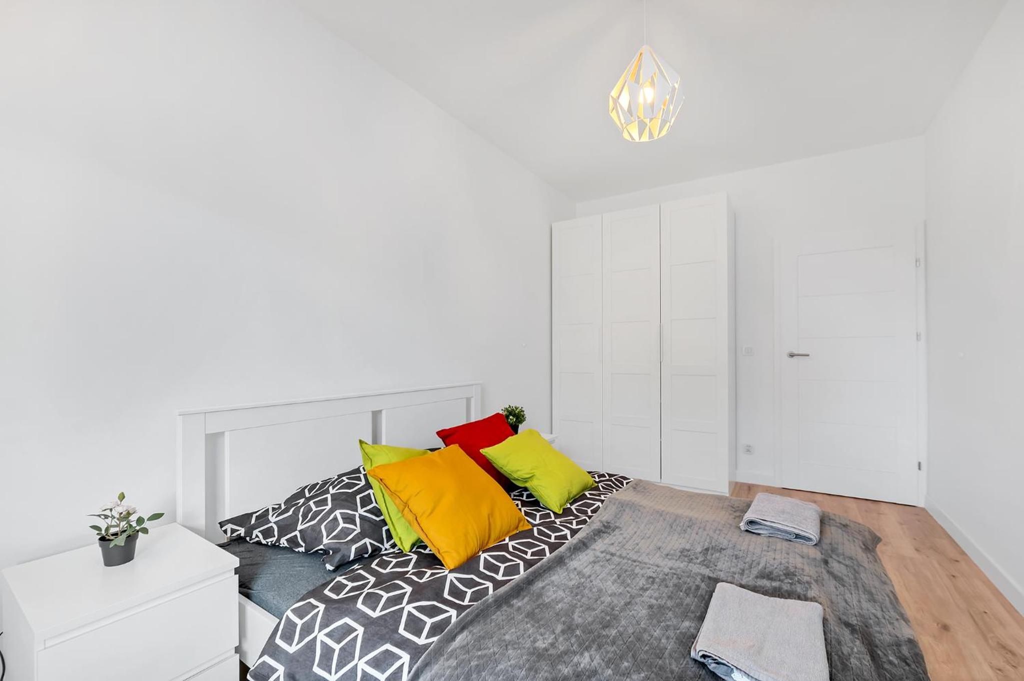 One-Bedroom Apartment - Photo 3