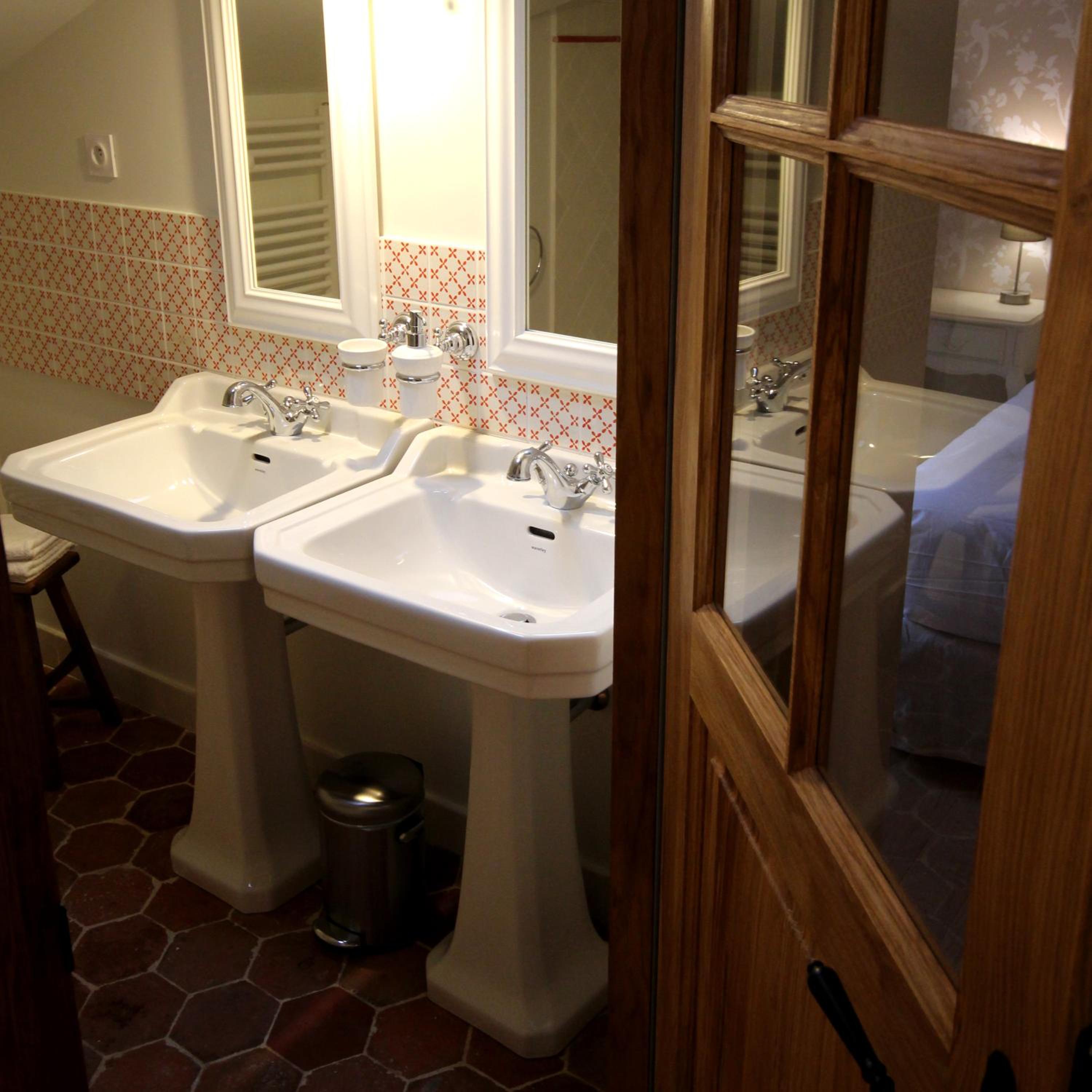 Four-Bedroom House photo 1