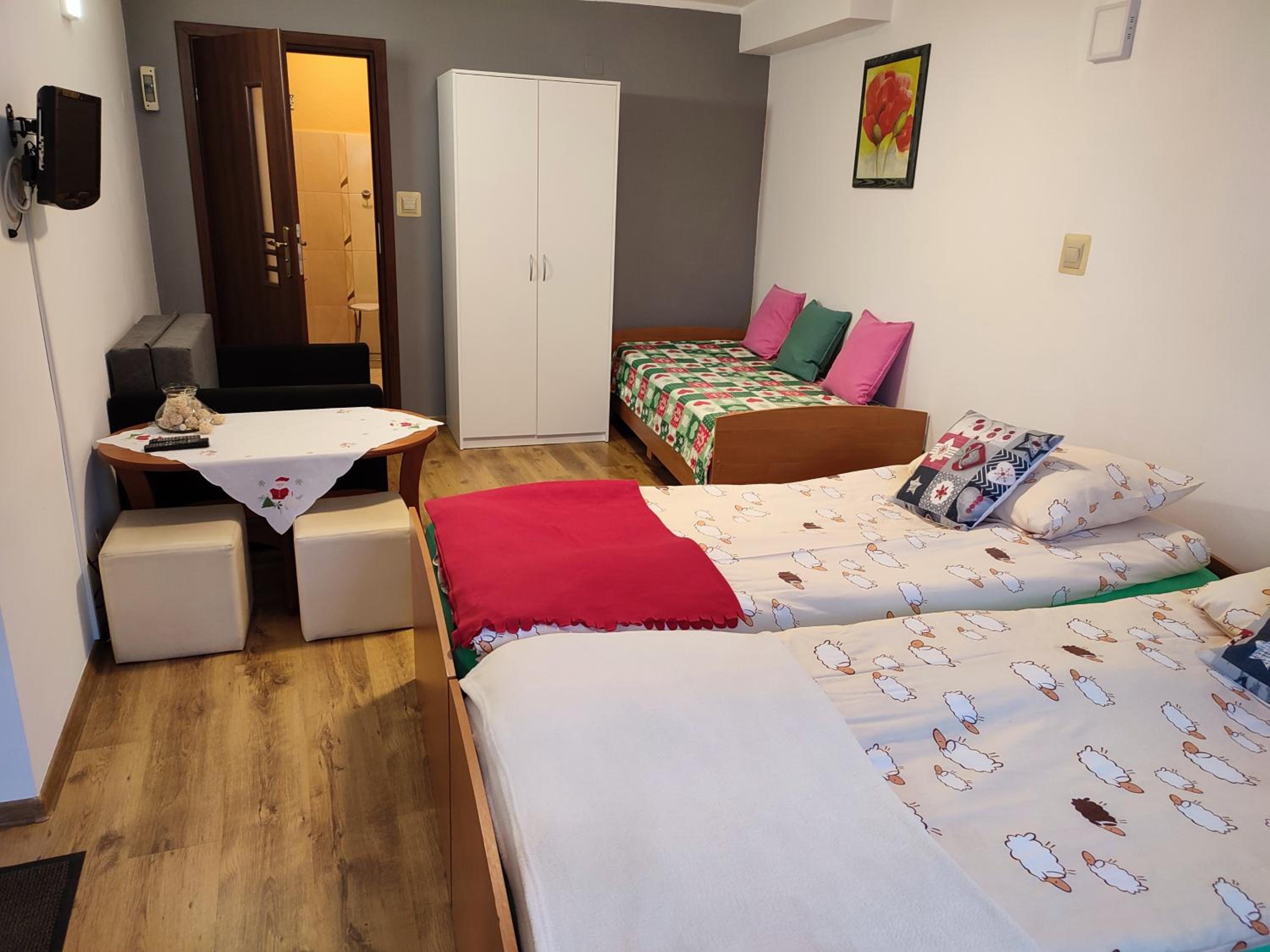 Triple Room with Private Bathroom photo 1