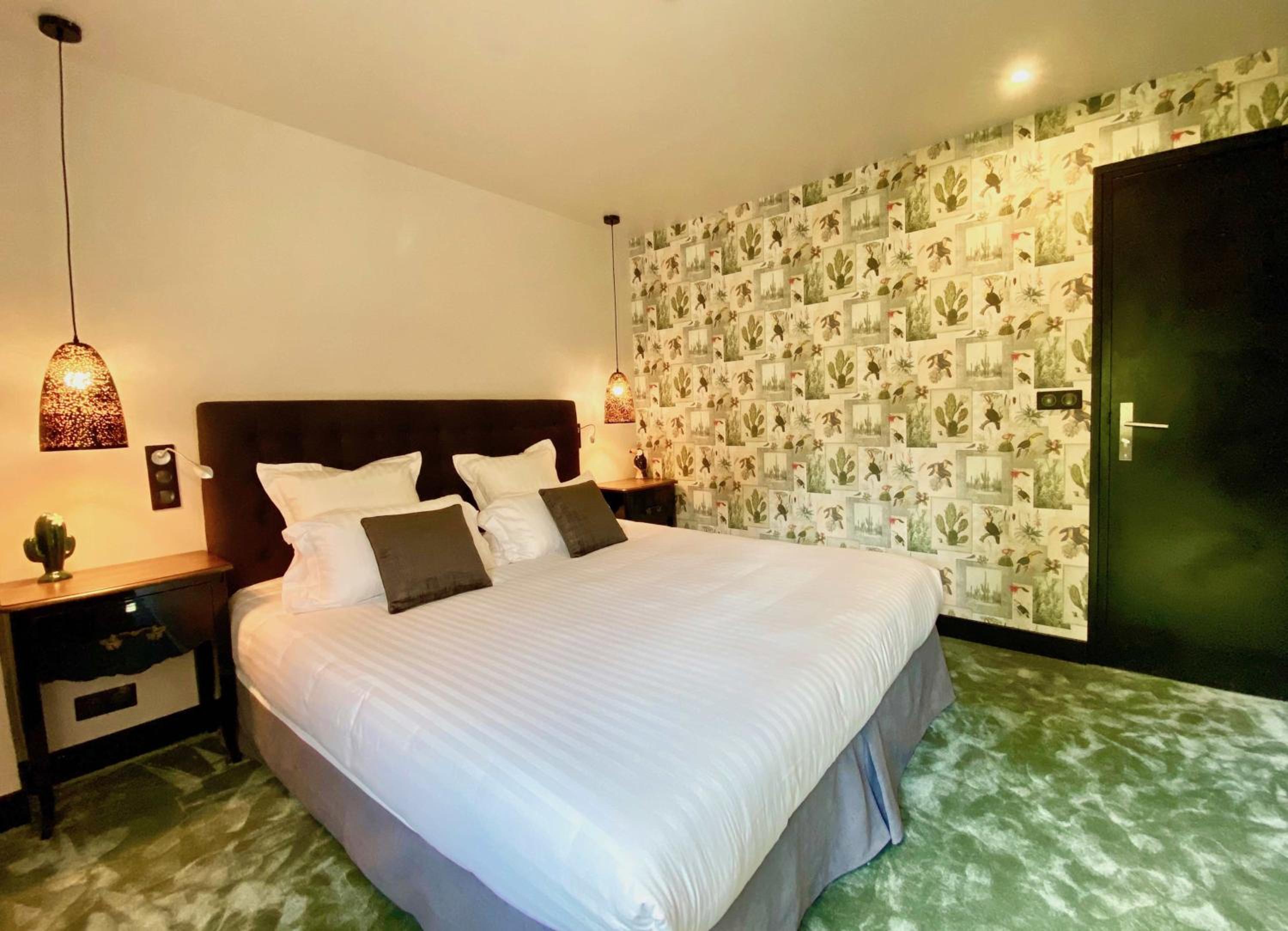 Standard King Room photo 3