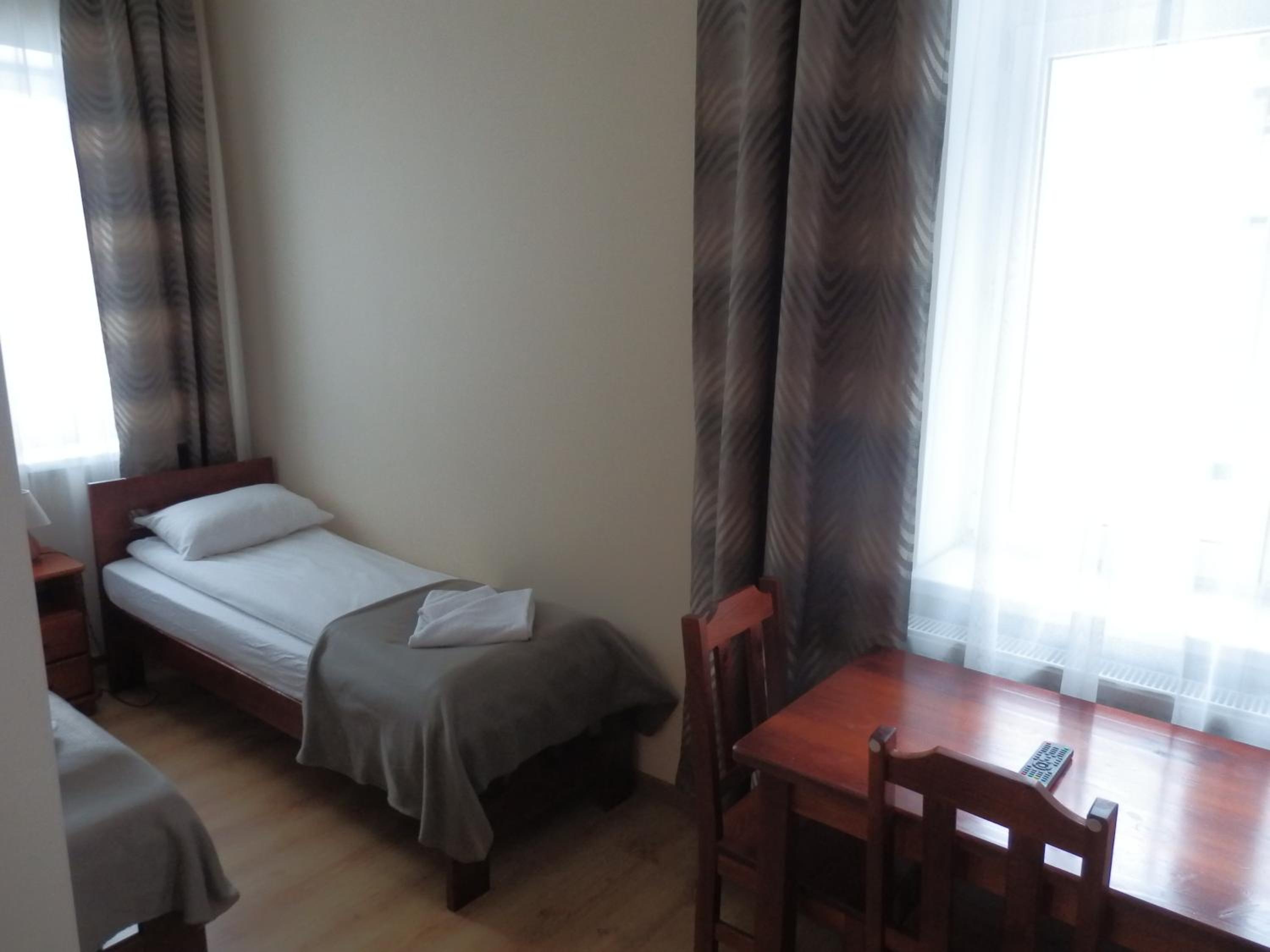 Quadruple Room - Photo 8