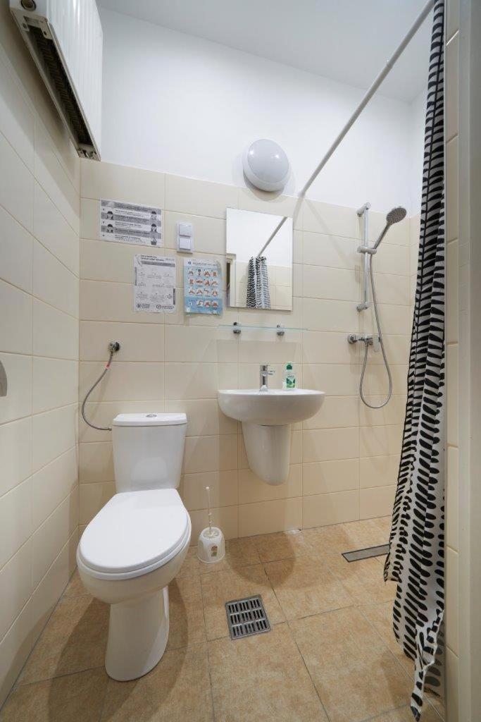Single Room with Bathroom photo 1