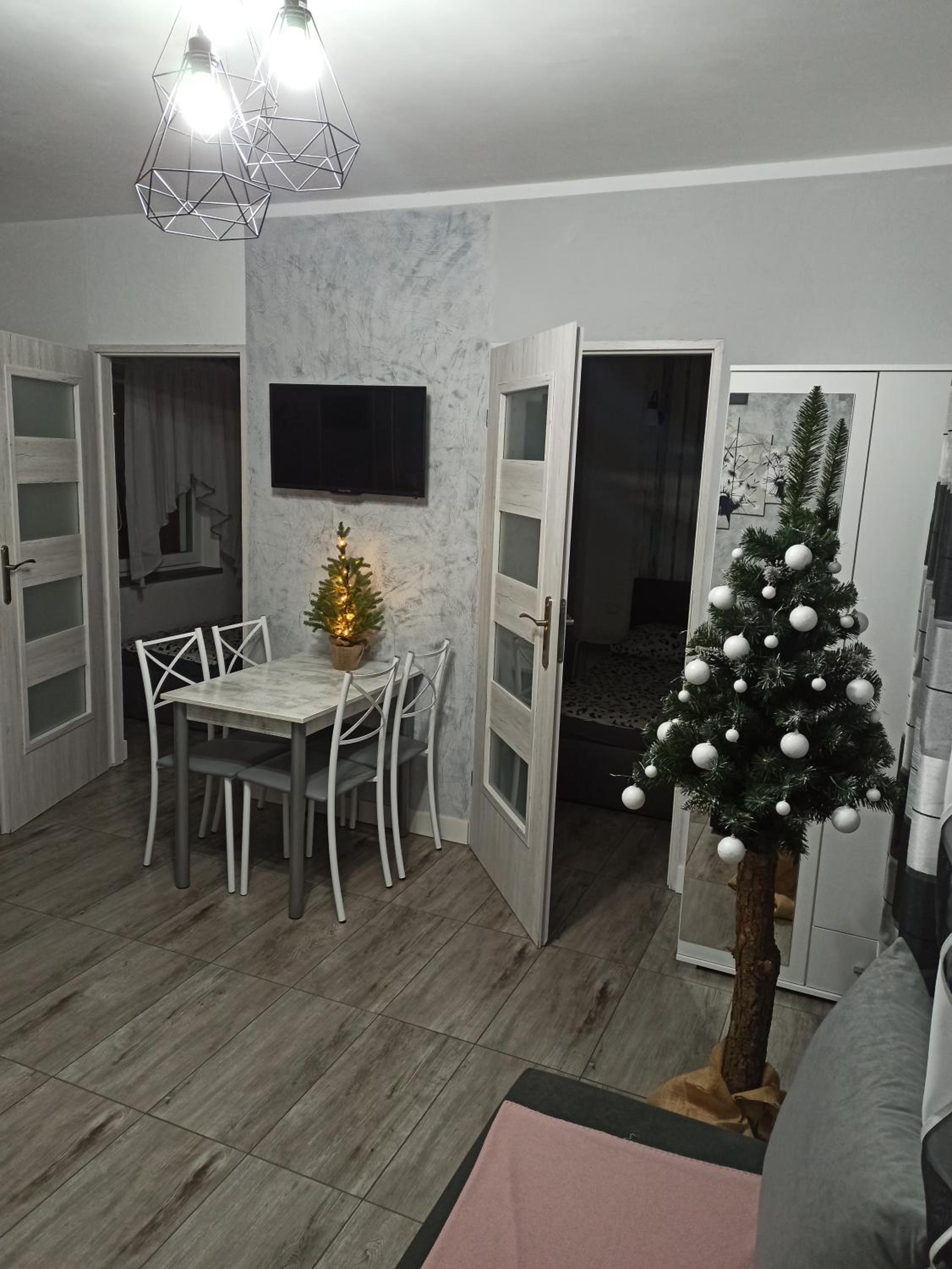 Two-Bedroom Chalet - Photo 6
