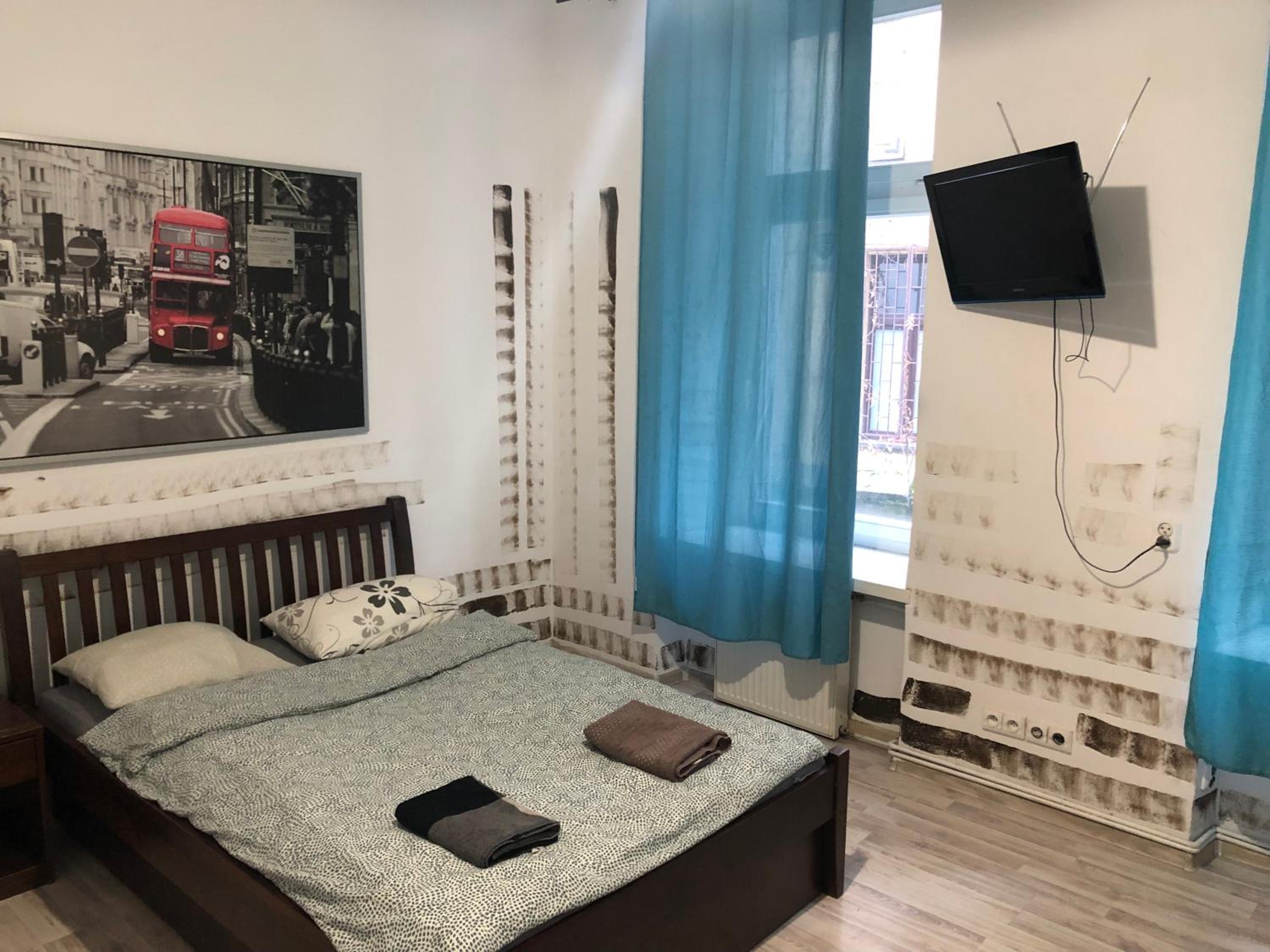 One-Bedroom Apartment - Photo 9