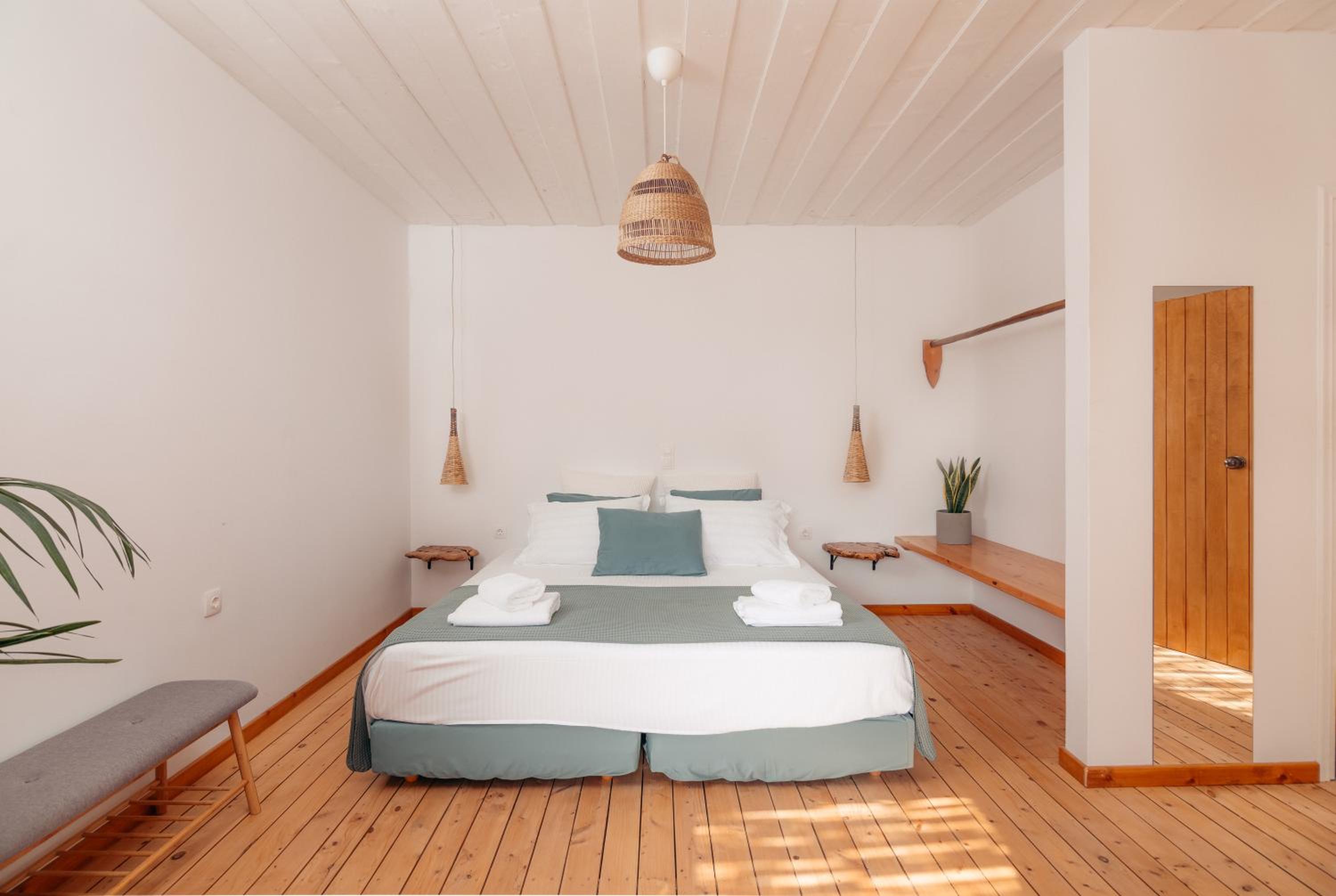 Standard Double or Twin Room with Garden View - Photo 3