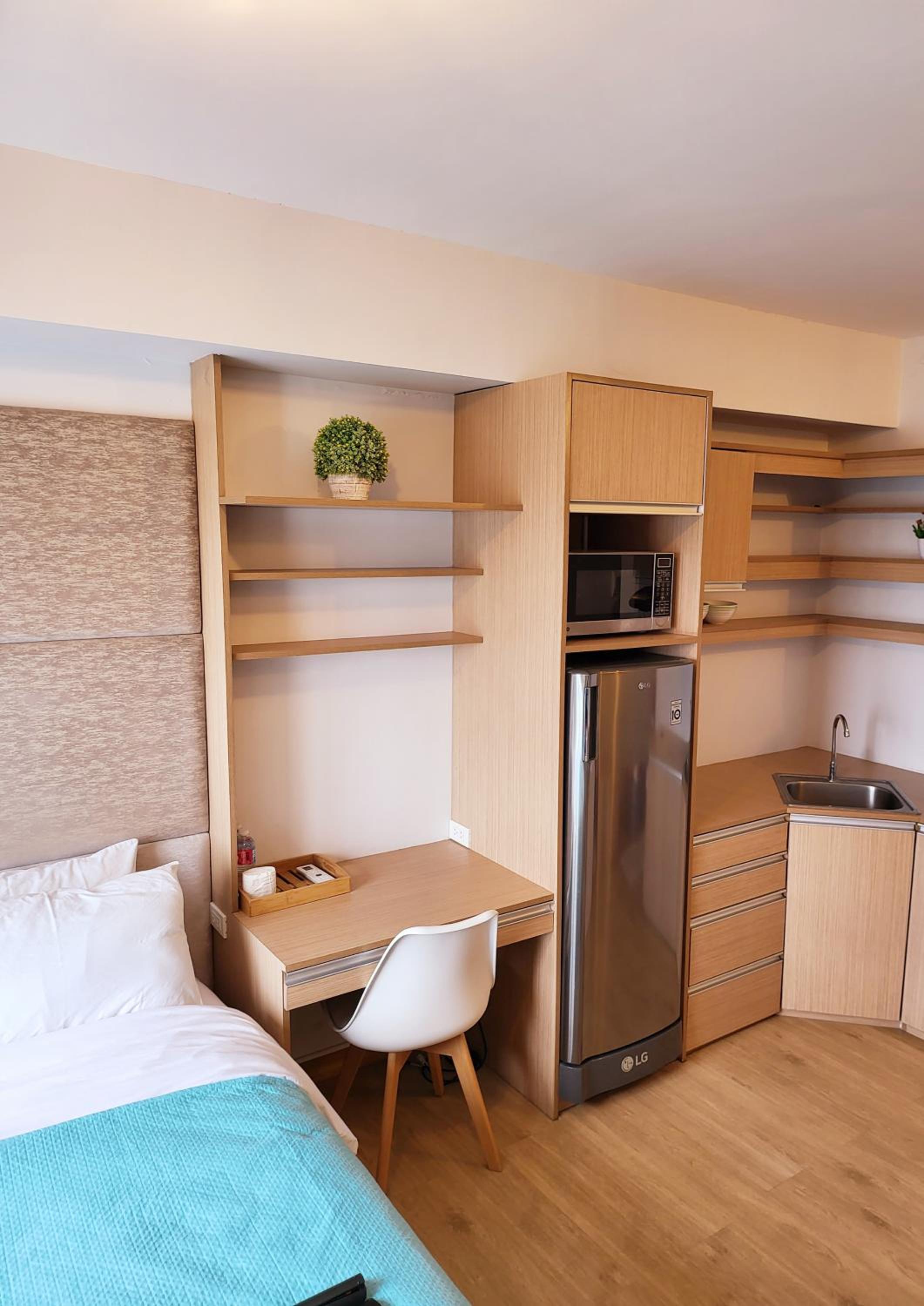 One-Bedroom Apartment - Photo 4
