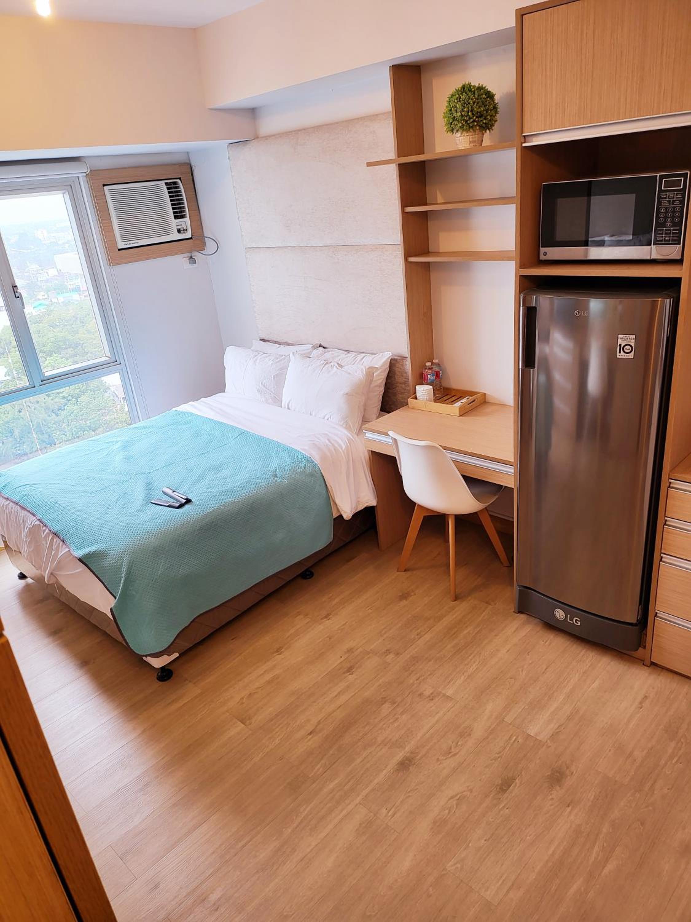One-Bedroom Apartment - Photo 8