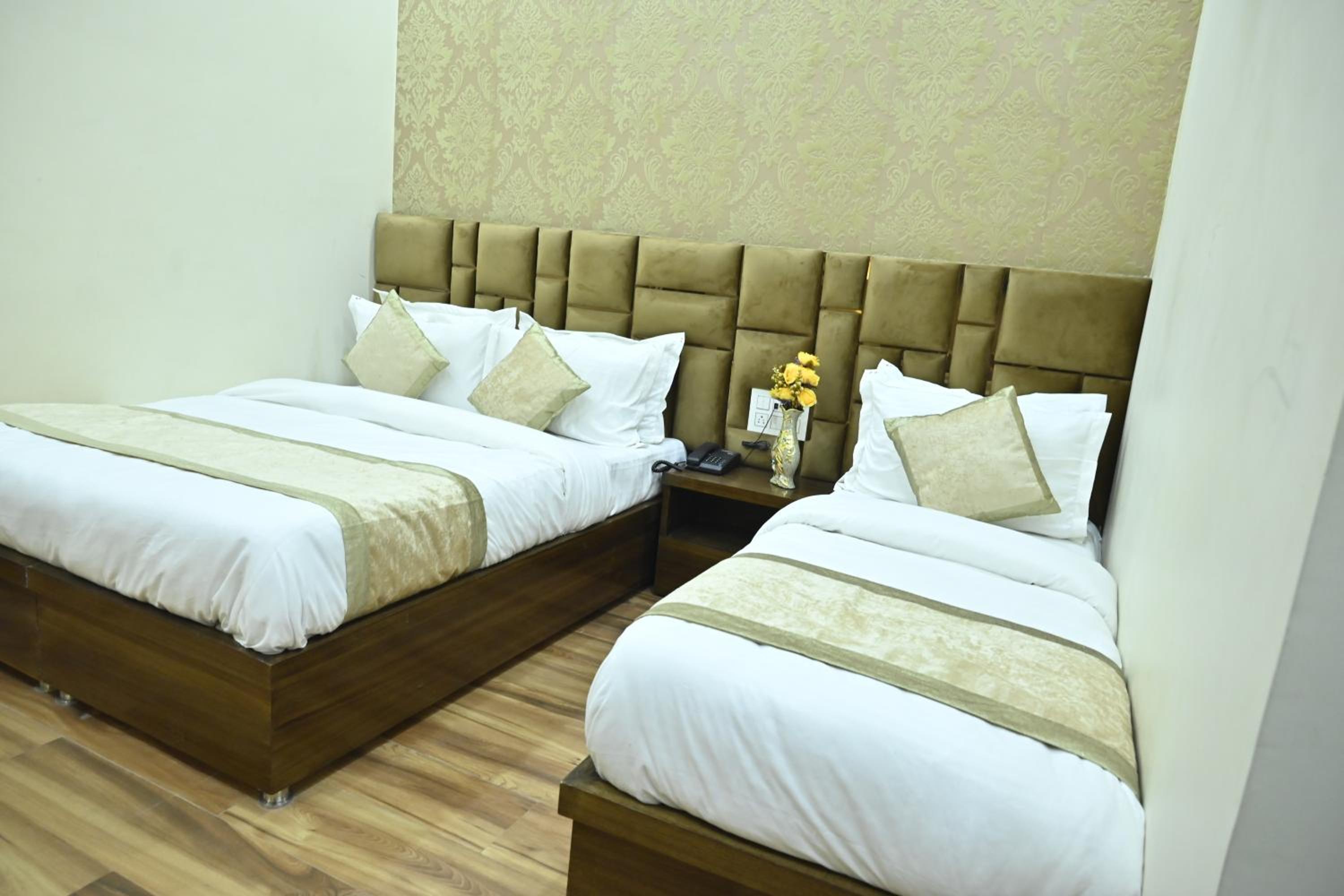 Deluxe Suite