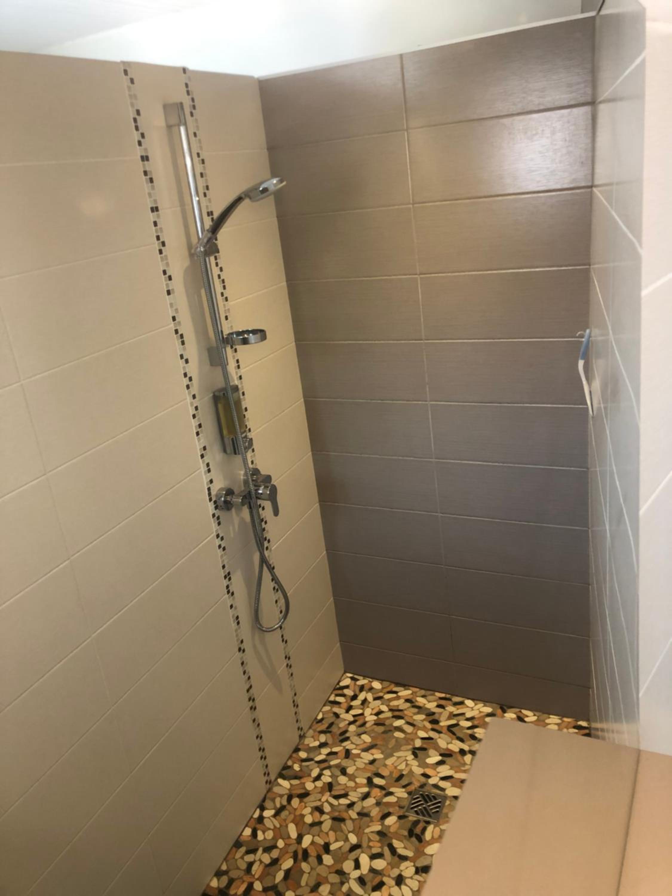 Deluxe Double Room with Shower - Photo 6