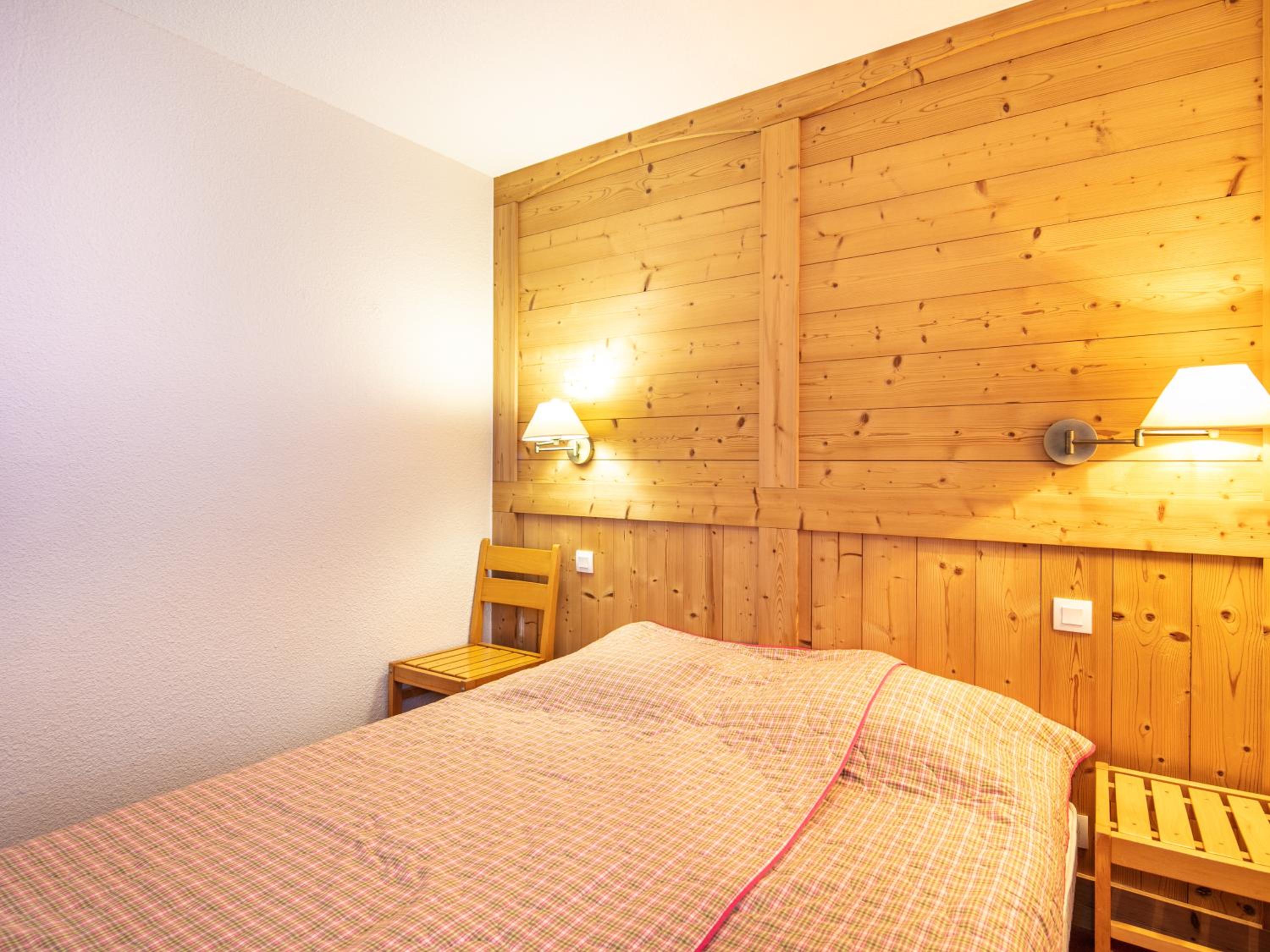 Three-Bedroom Apartment - Photo 9