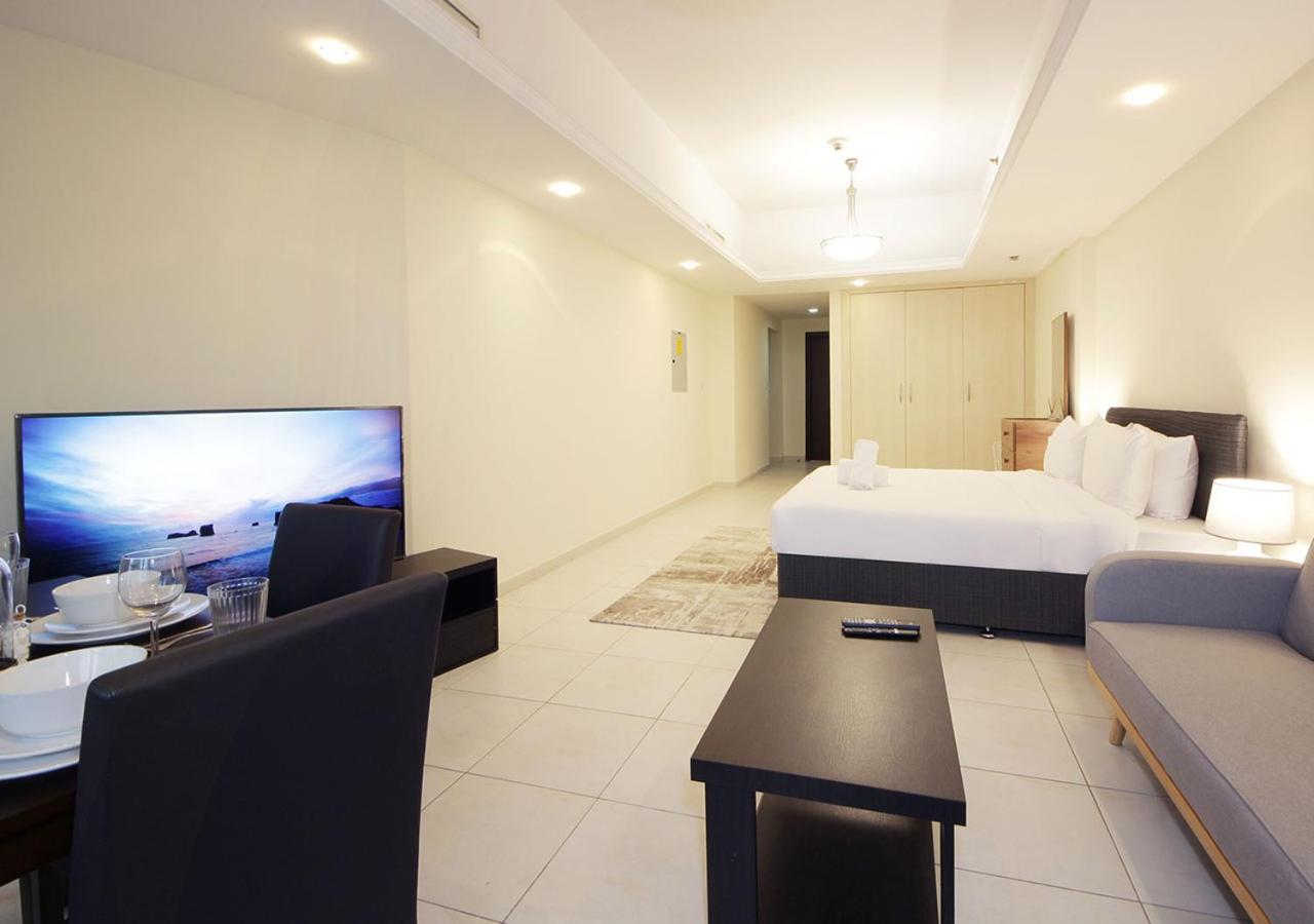 Studio Apartment photo 1