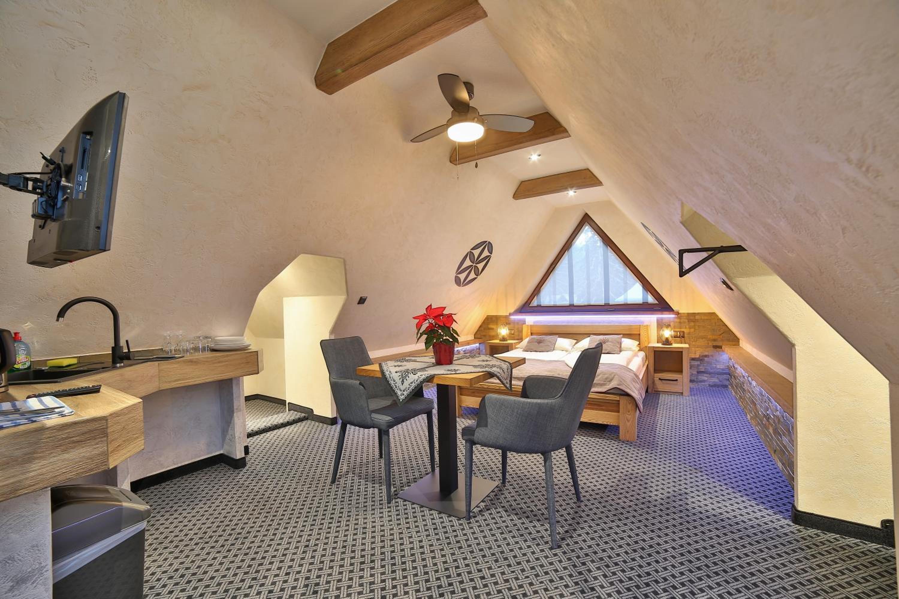 Economy Double Room