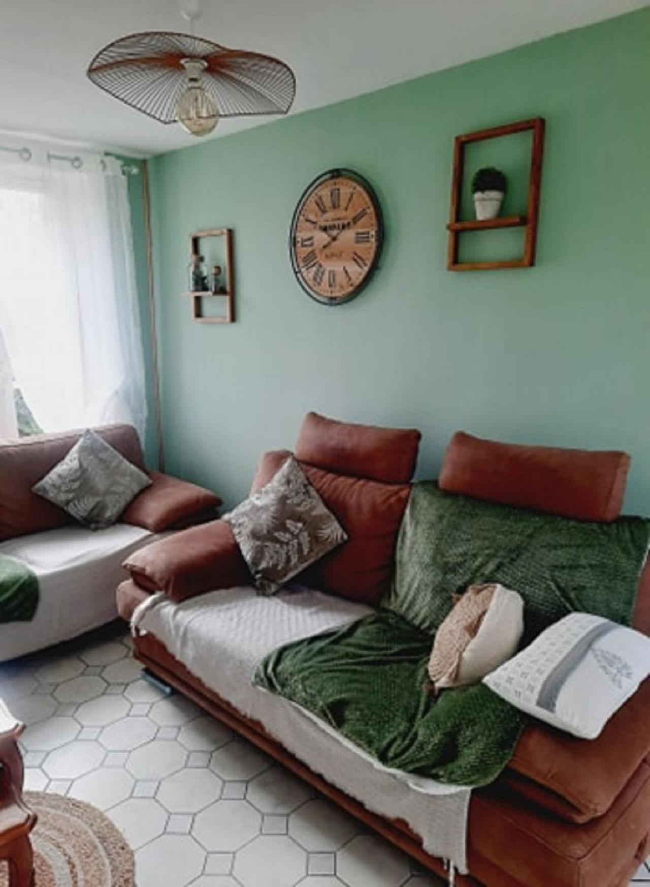 Four-Bedroom House photo 2