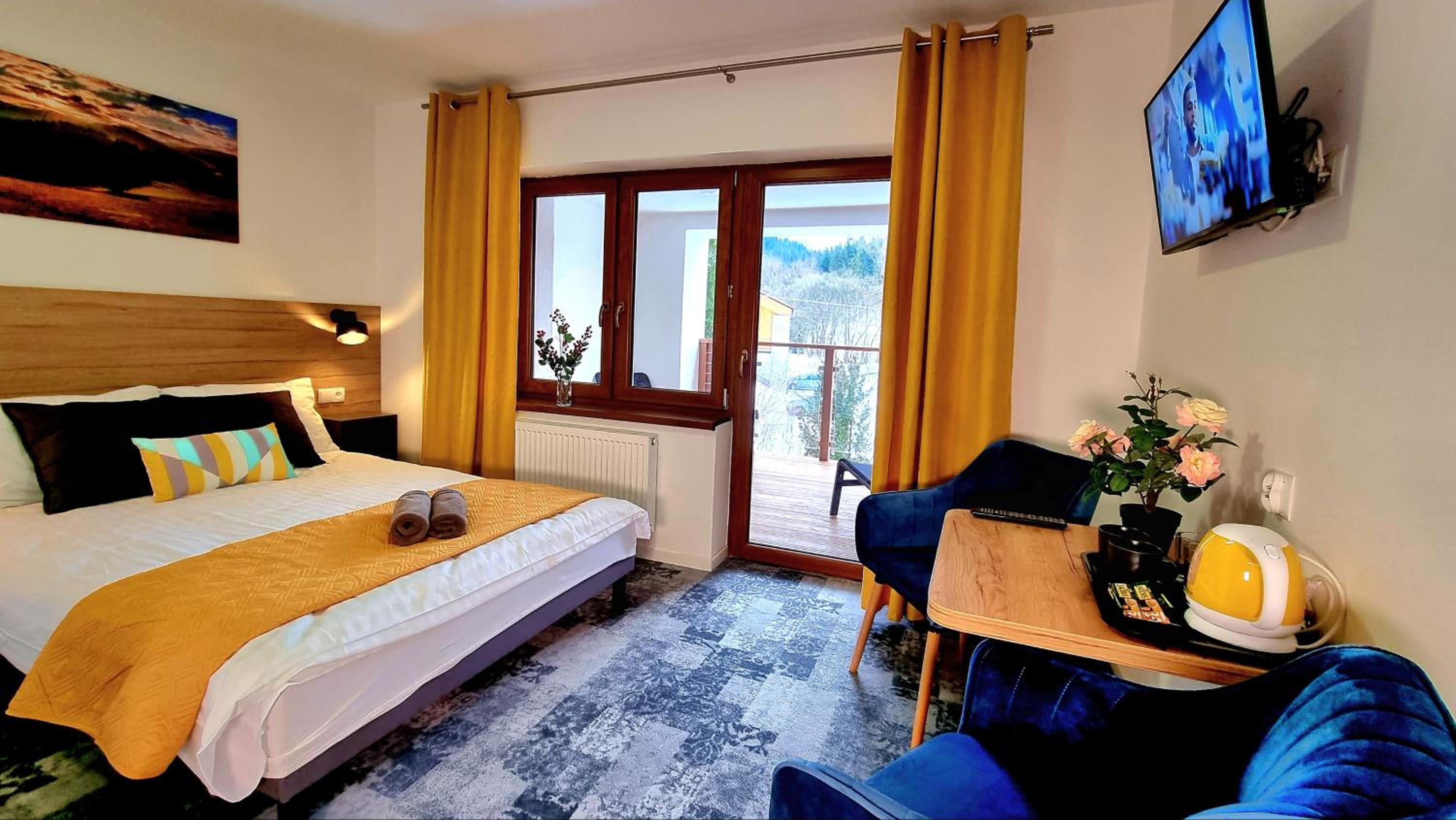 Double Room with Balcony and Mountain View photo 1