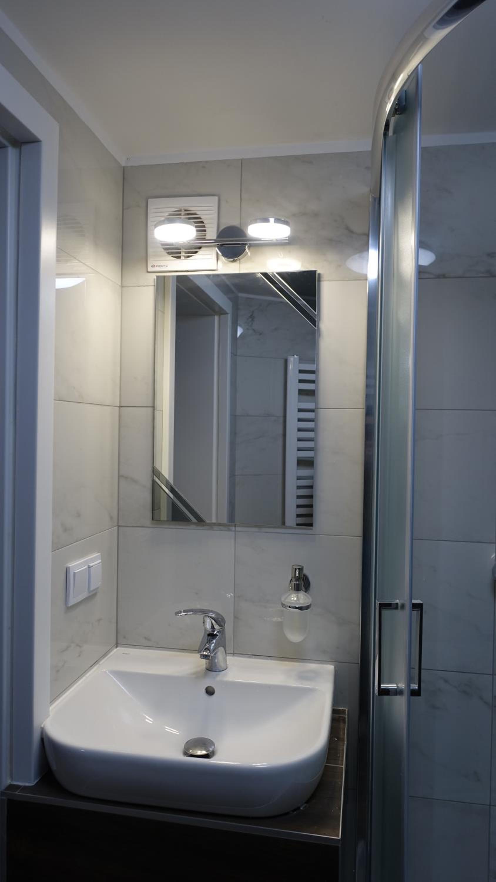 Double Room with Private Bathroom photo 2