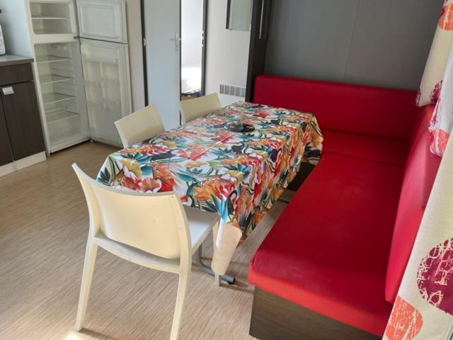 Mobile Home photo 1
