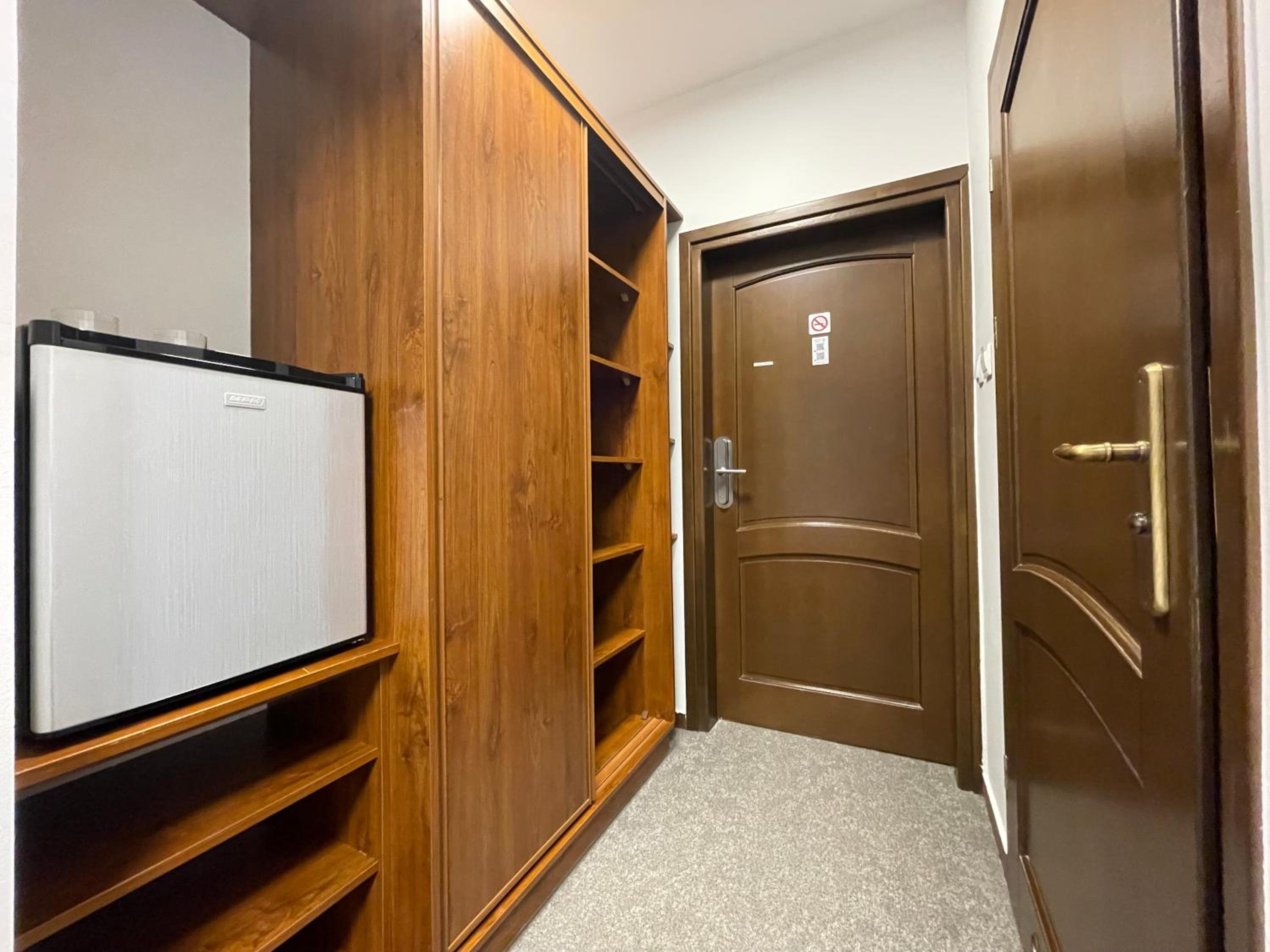 Budget Double Room photo 3
