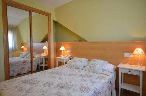 Double or Twin Room photo 2