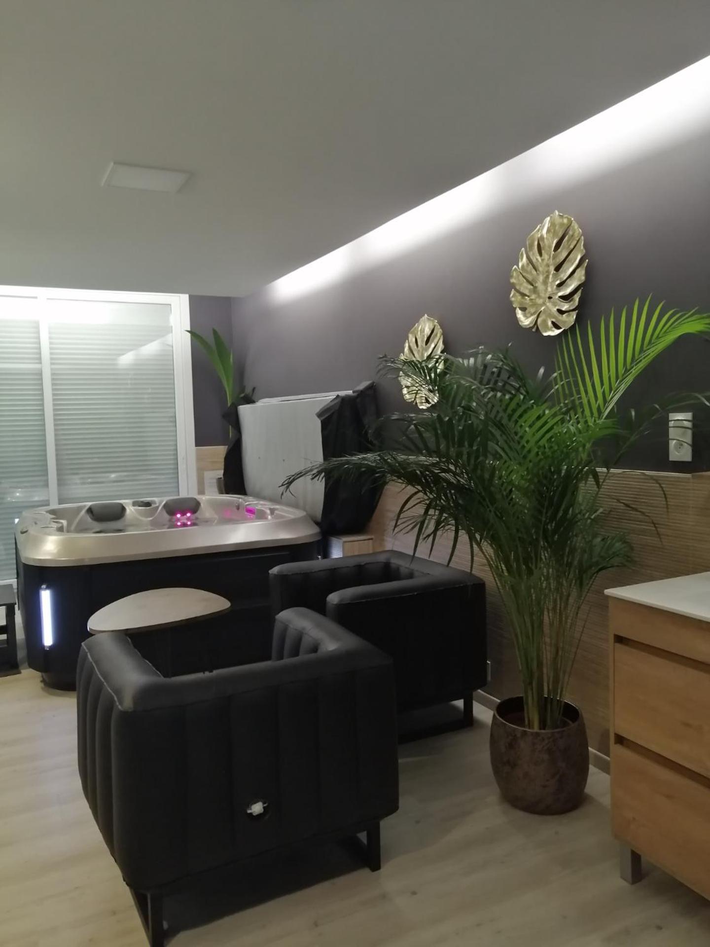 Suite with Spa Bath