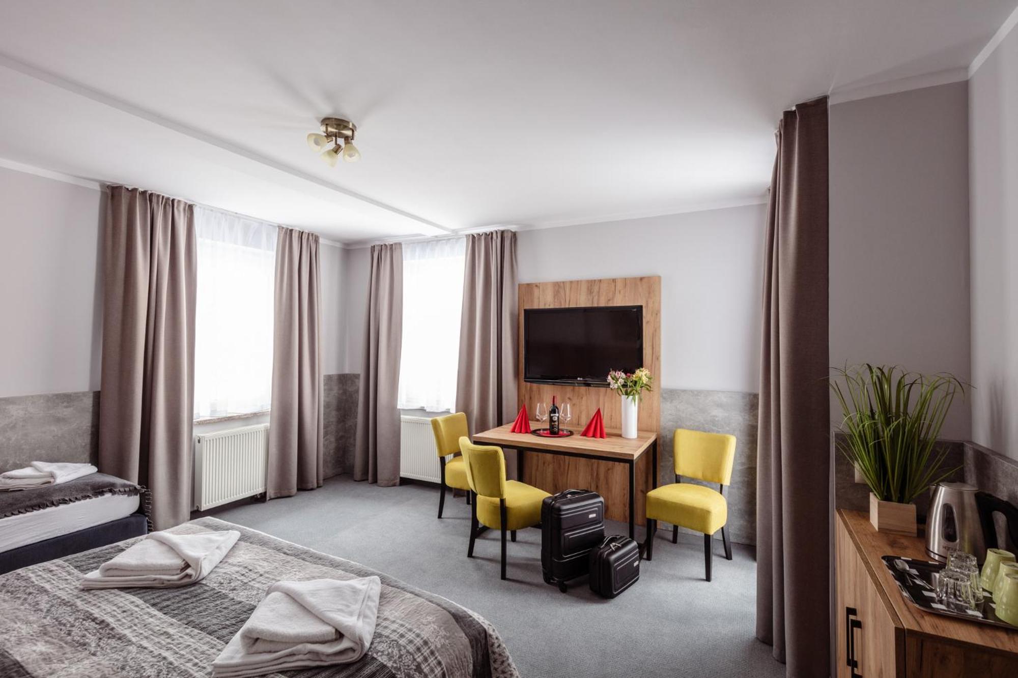 Standard Triple Room