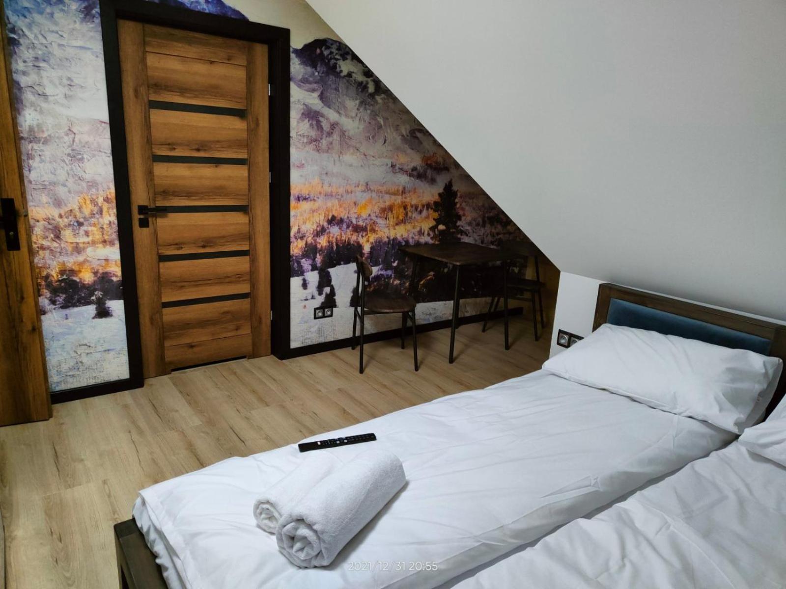 Double Room with Private Bathroom photo 1