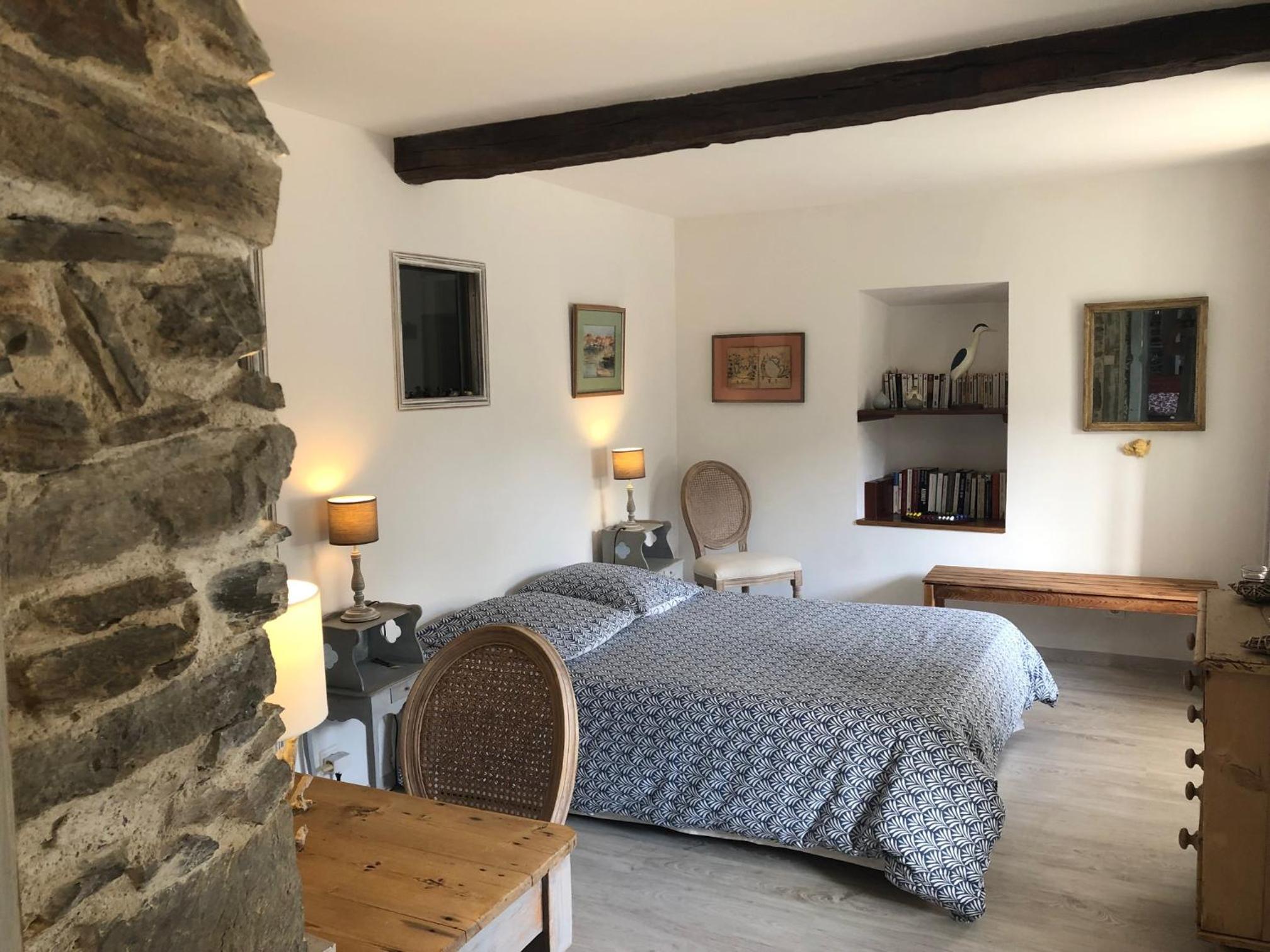 Double Room with Balcony - Photo 2